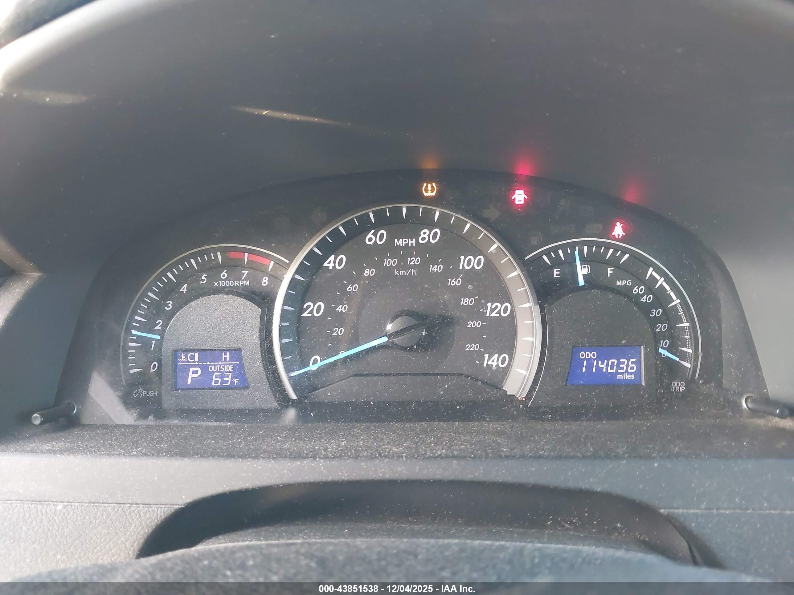 TOYOTA CAMRY image 7