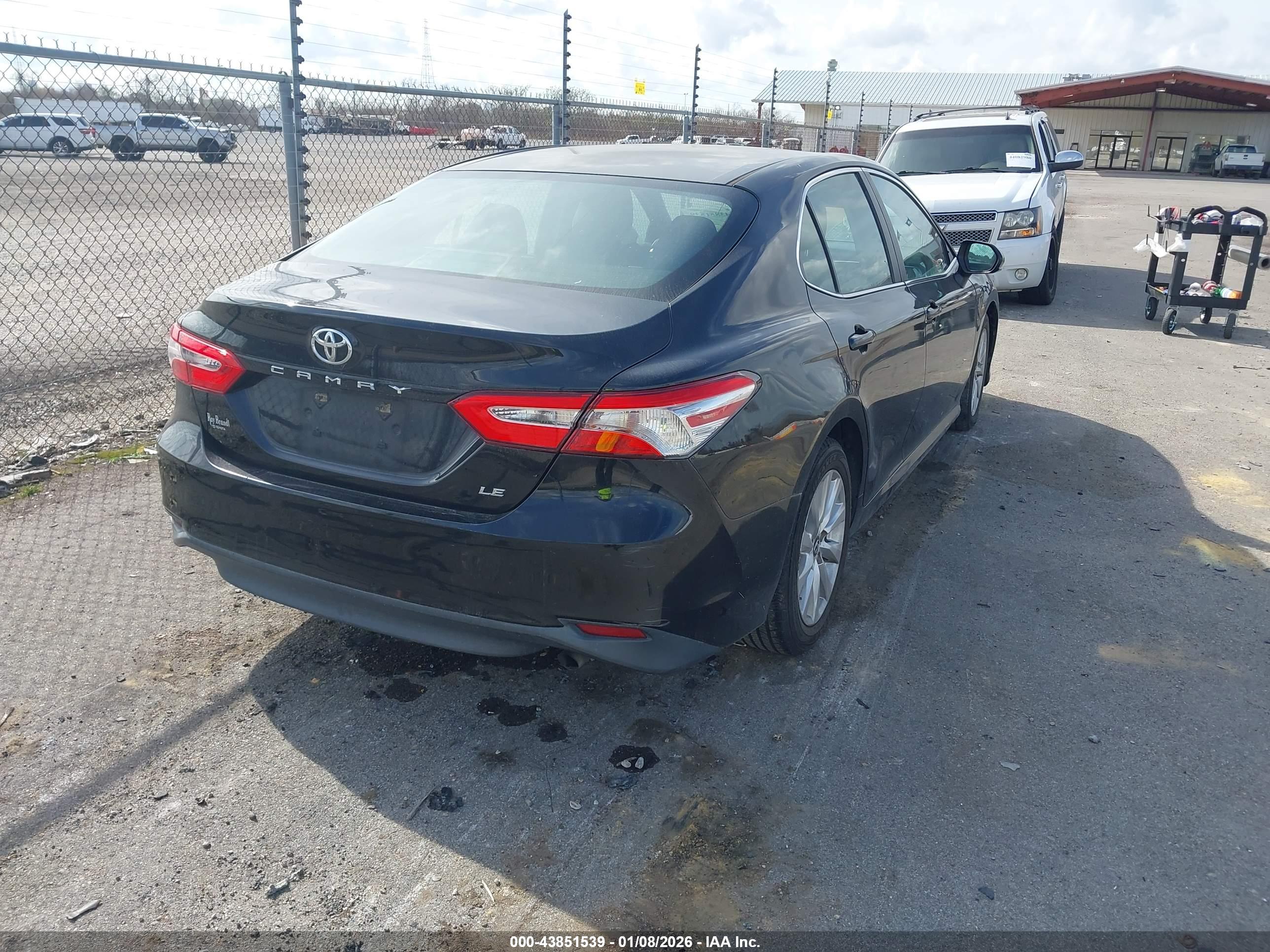 TOYOTA CAMRY image 4