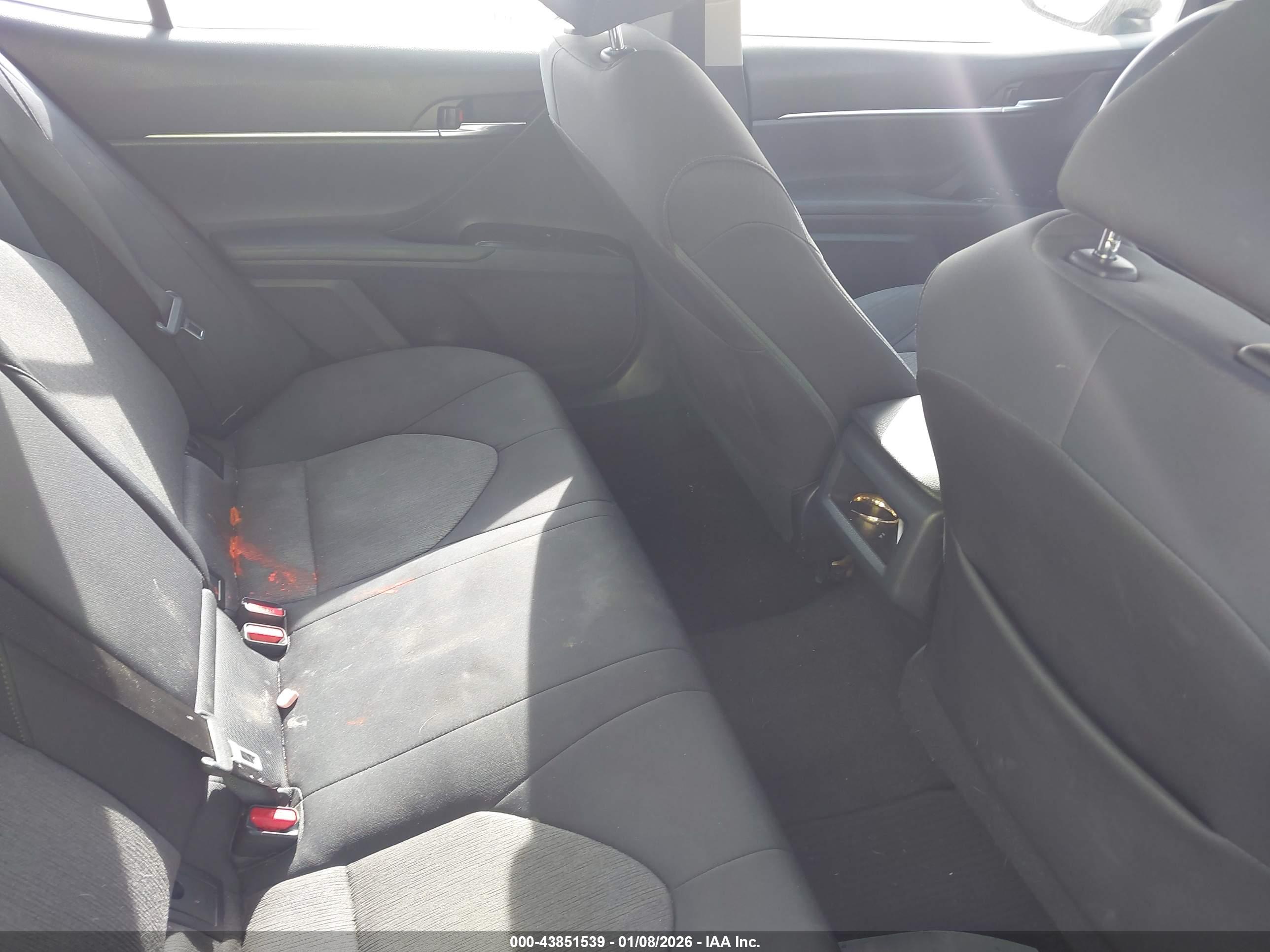 TOYOTA CAMRY image 8