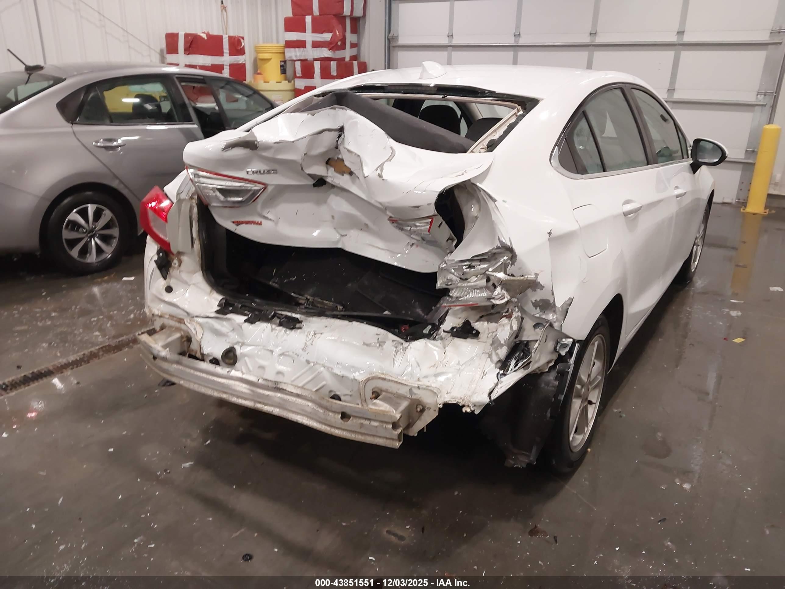 CHEVROLET CRUZE image 6