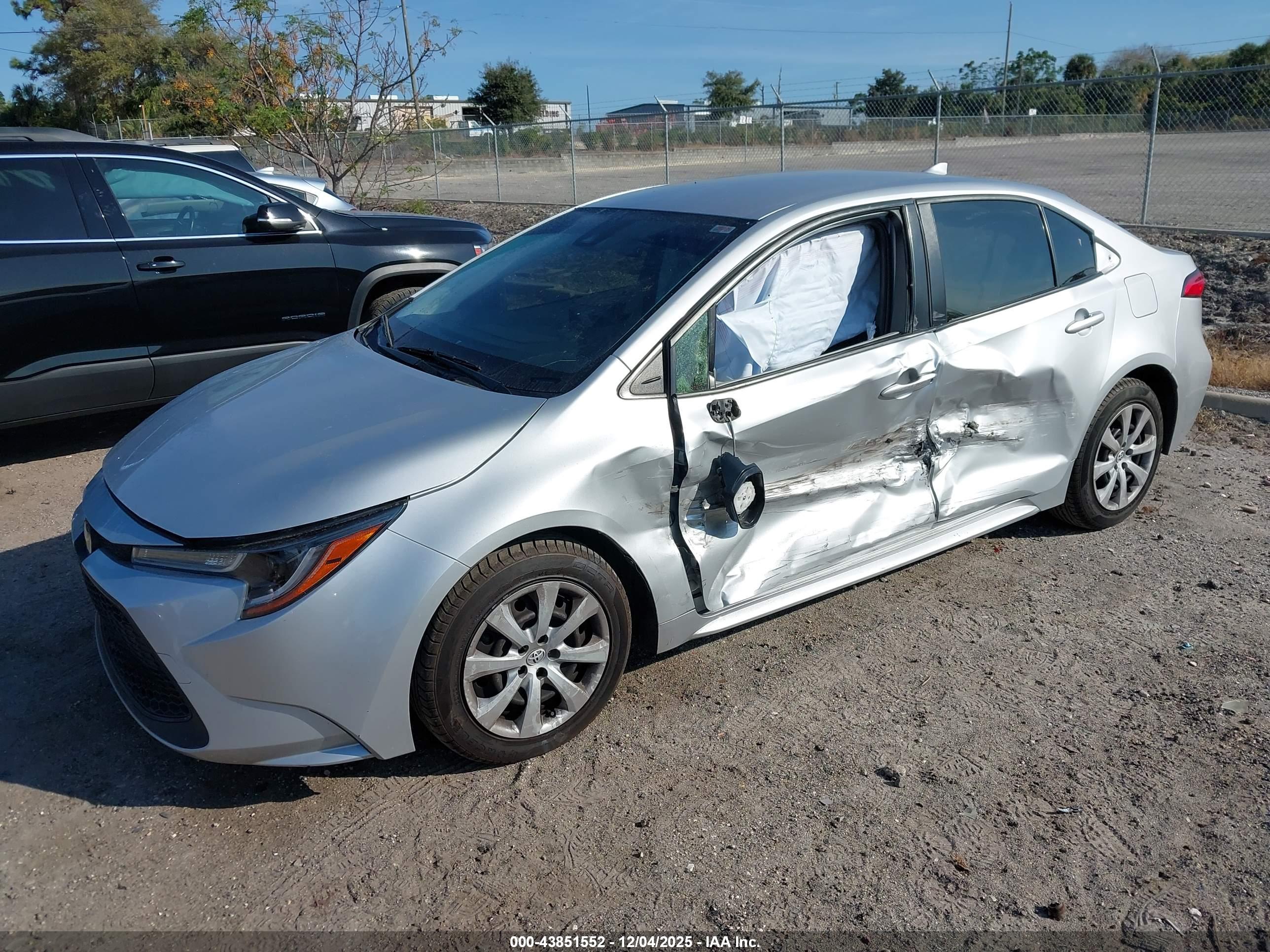TOYOTA COROLLA image 2
