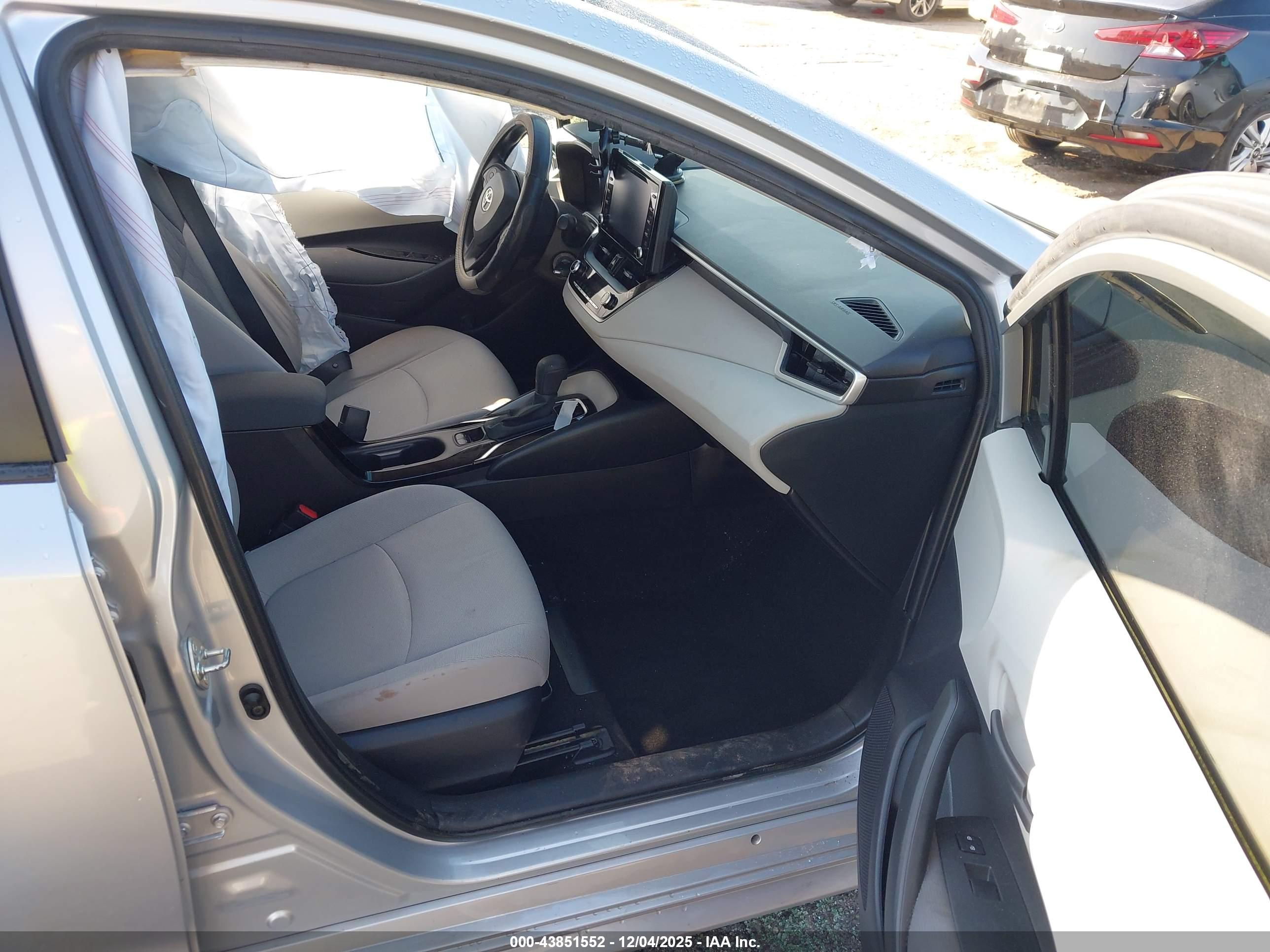 TOYOTA COROLLA image 5