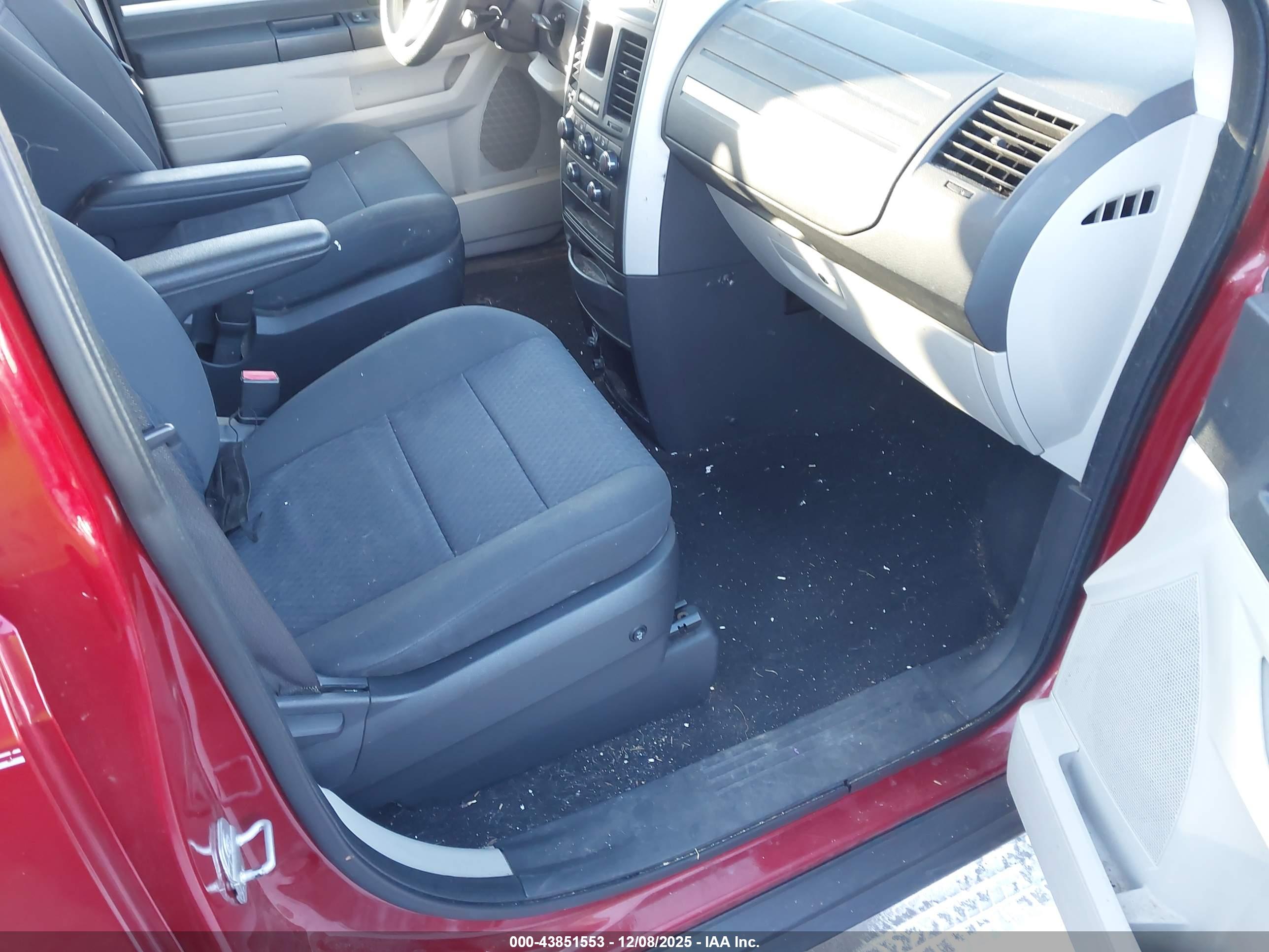 DODGE GRAND image 5