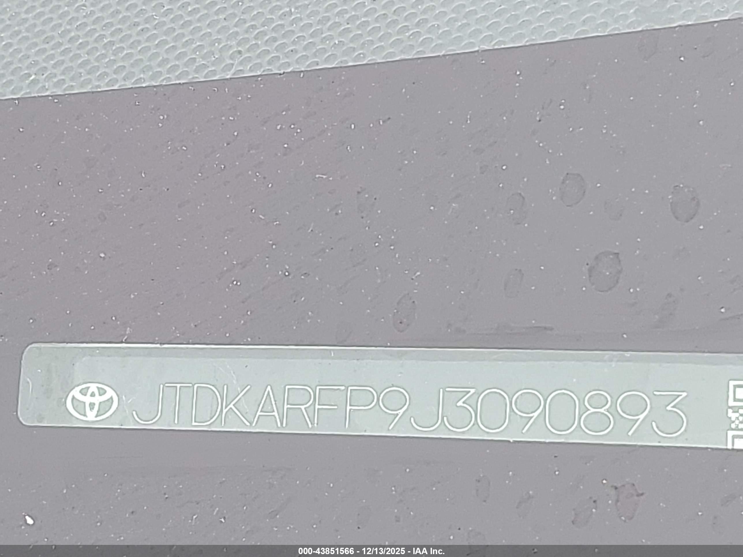 TOYOTA PRIUS image 9