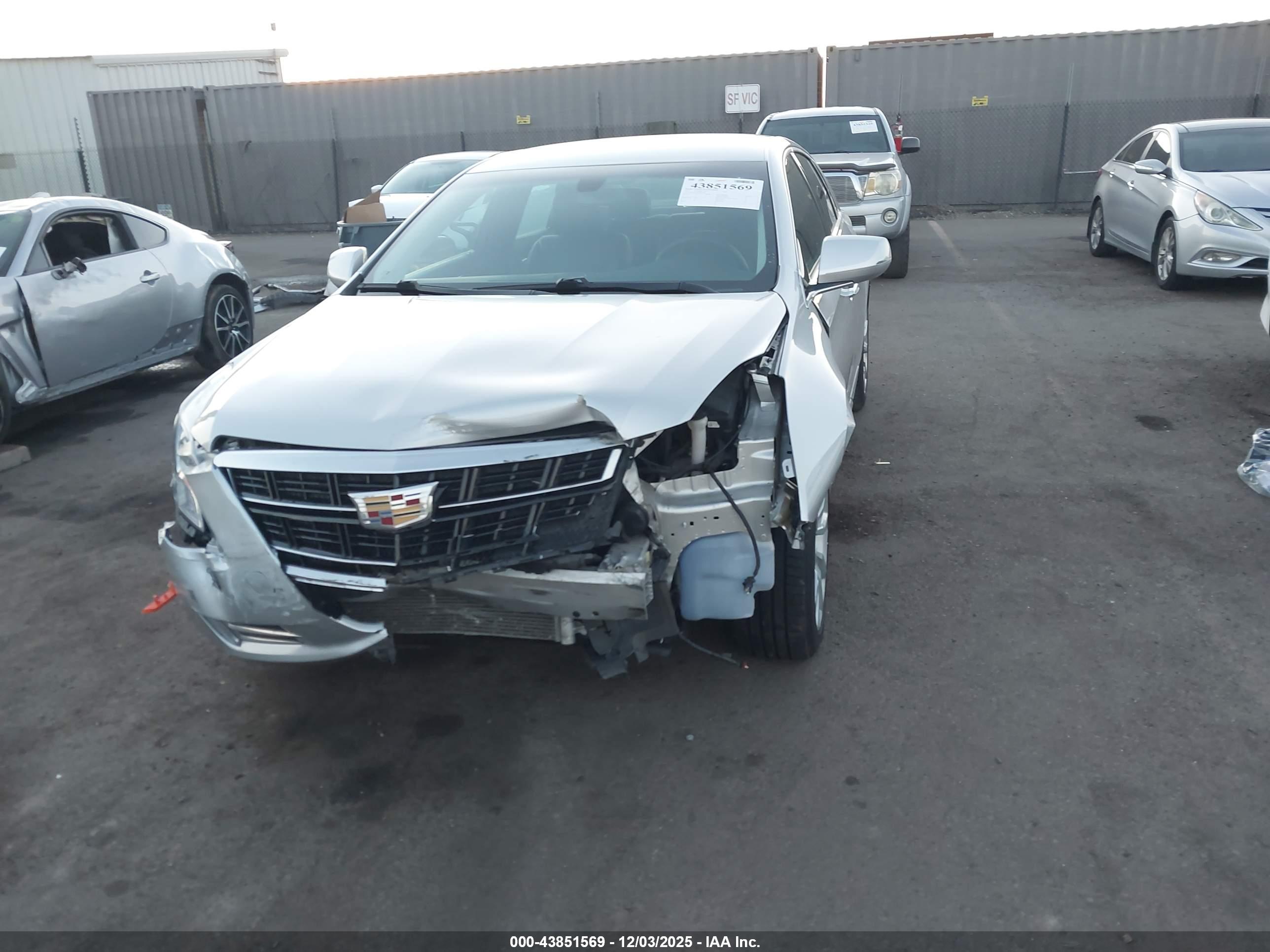CADILLAC XTS image 6