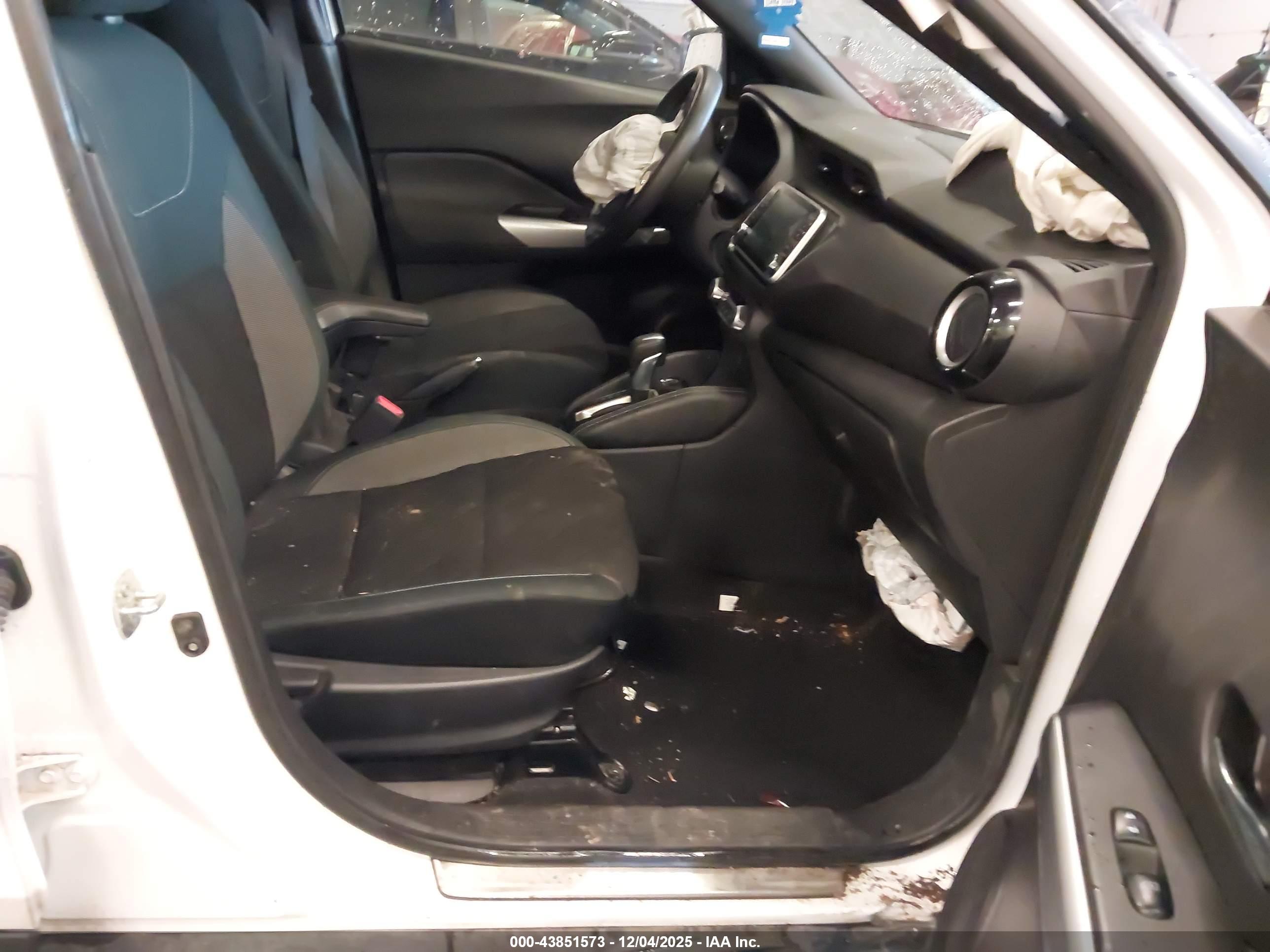 NISSAN KICKS image 5