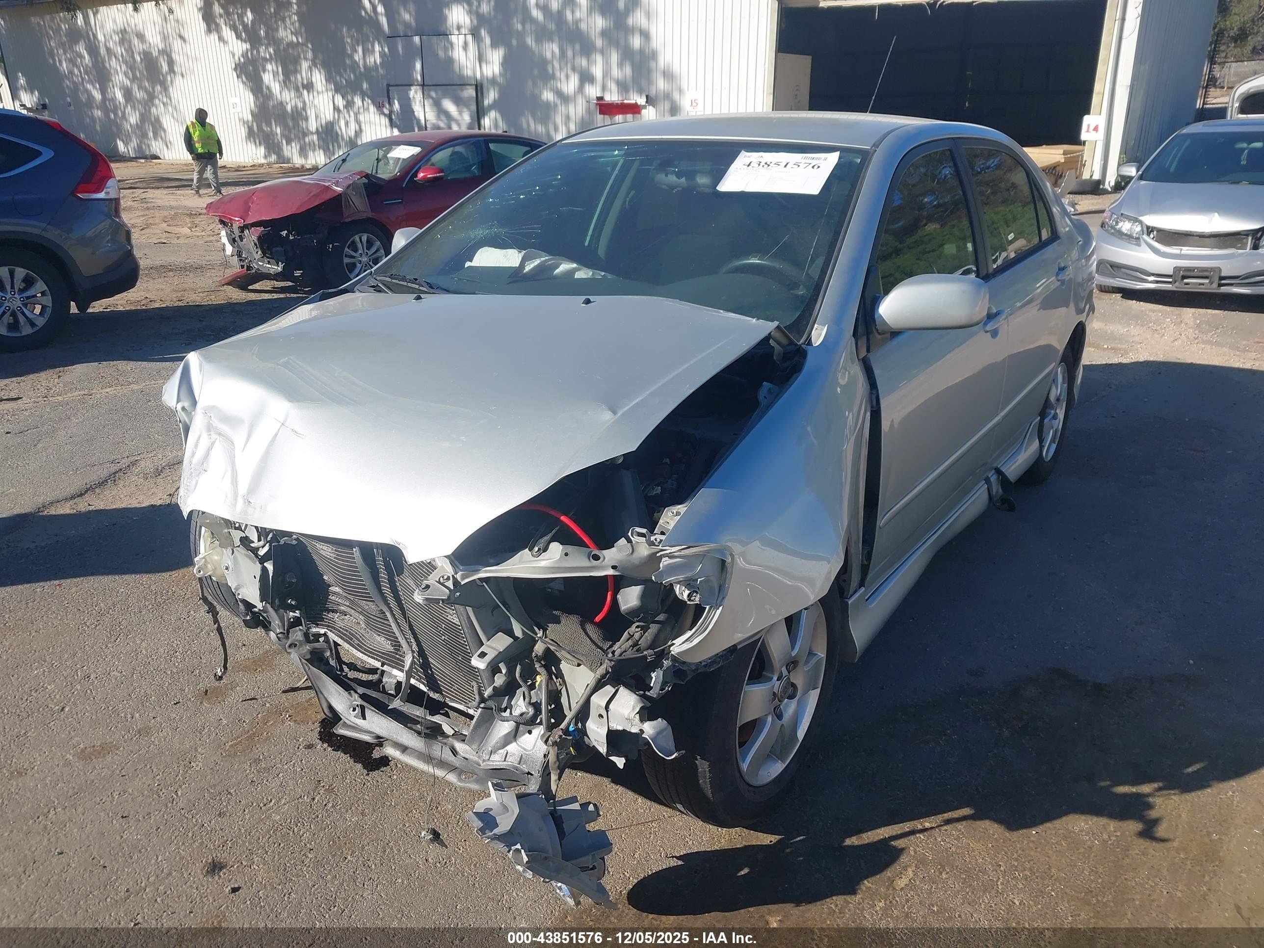 TOYOTA COROLLA image 2