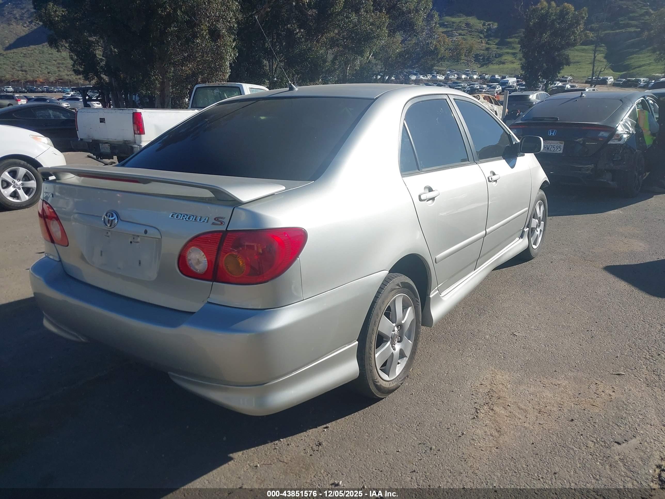 TOYOTA COROLLA image 4
