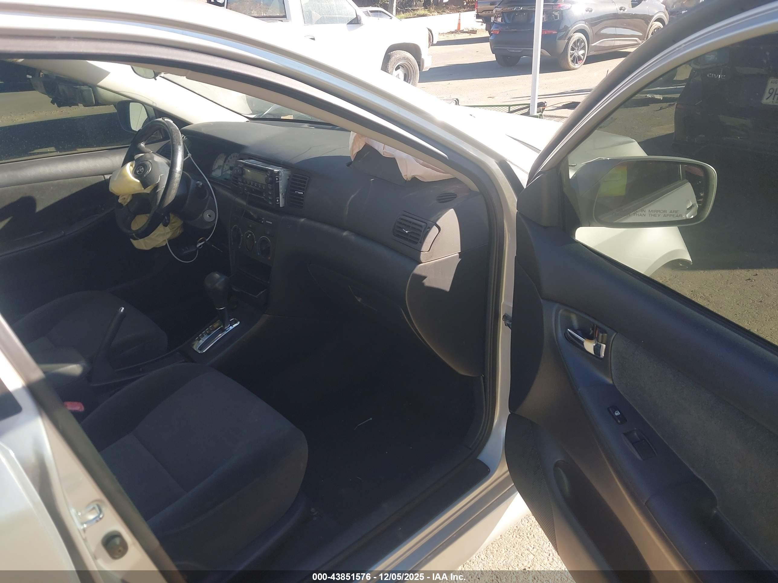 TOYOTA COROLLA image 5