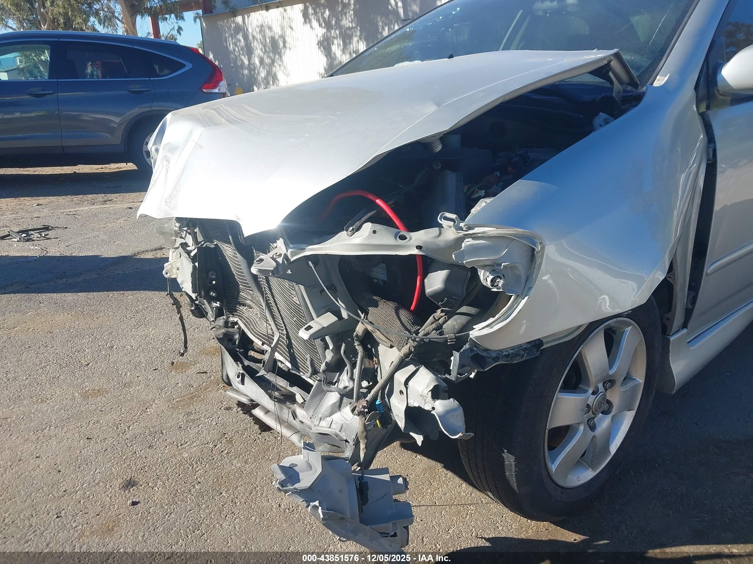 TOYOTA COROLLA image 6