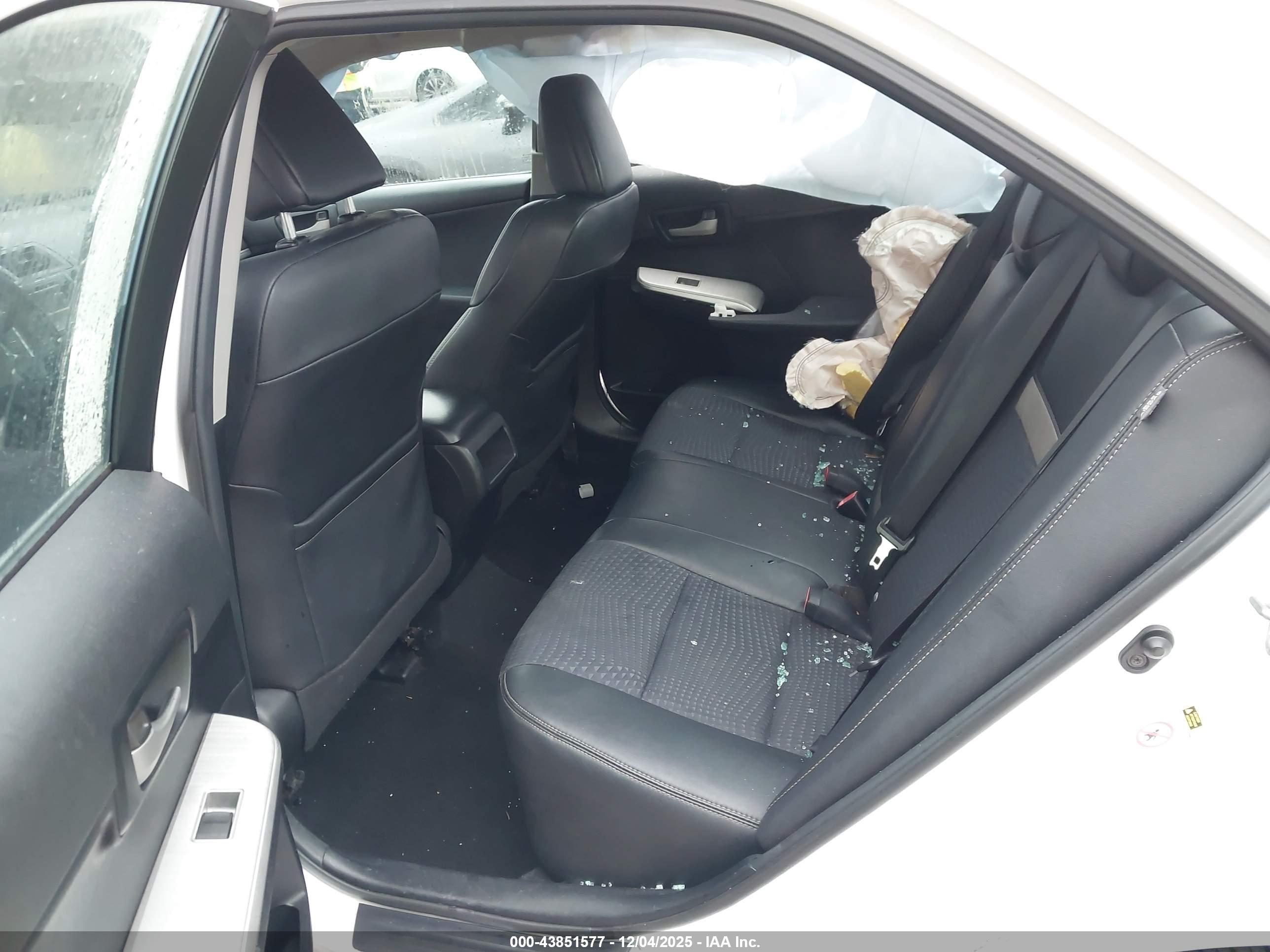 TOYOTA CAMRY image 8