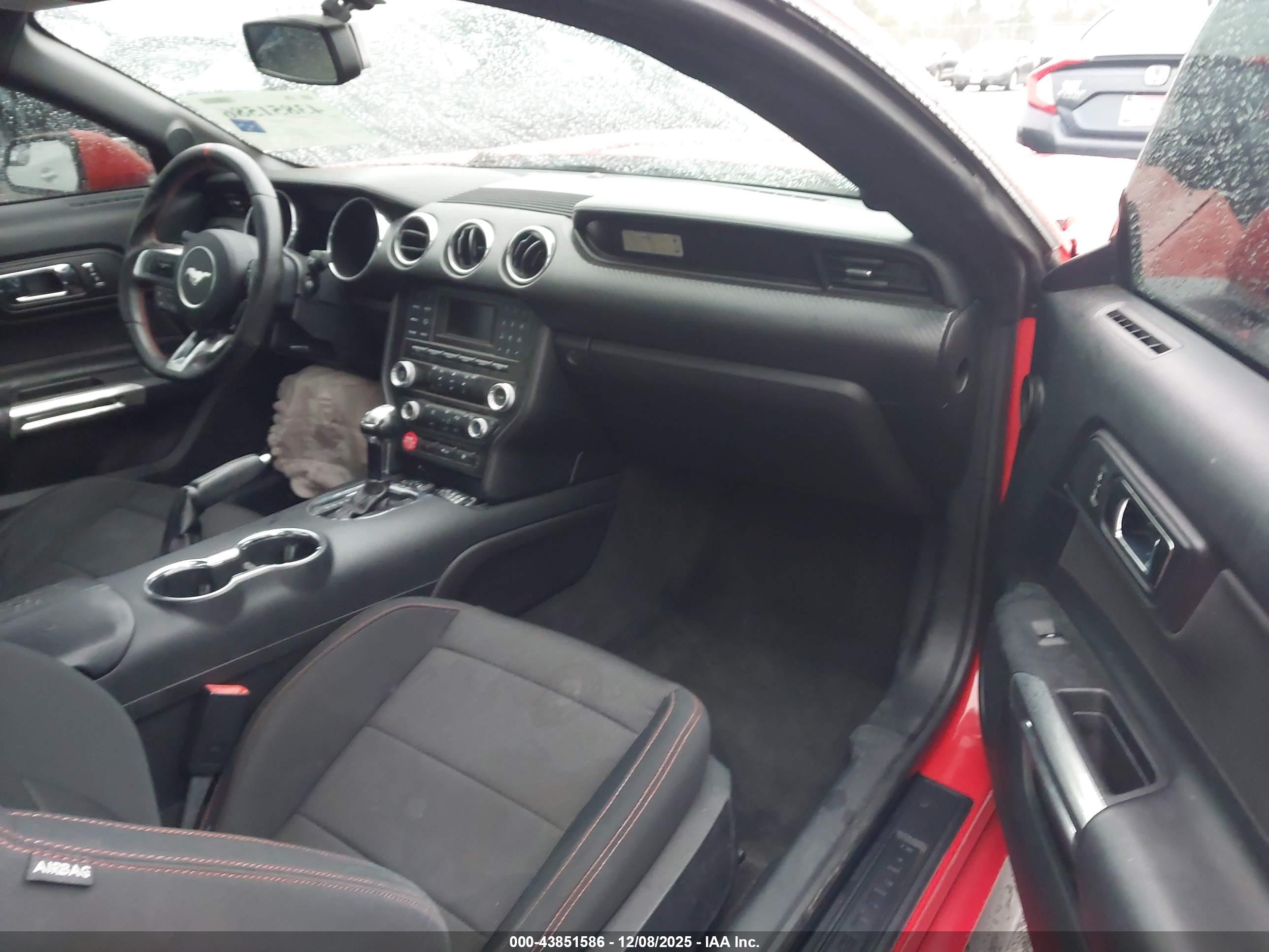FORD MUSTANG image 5