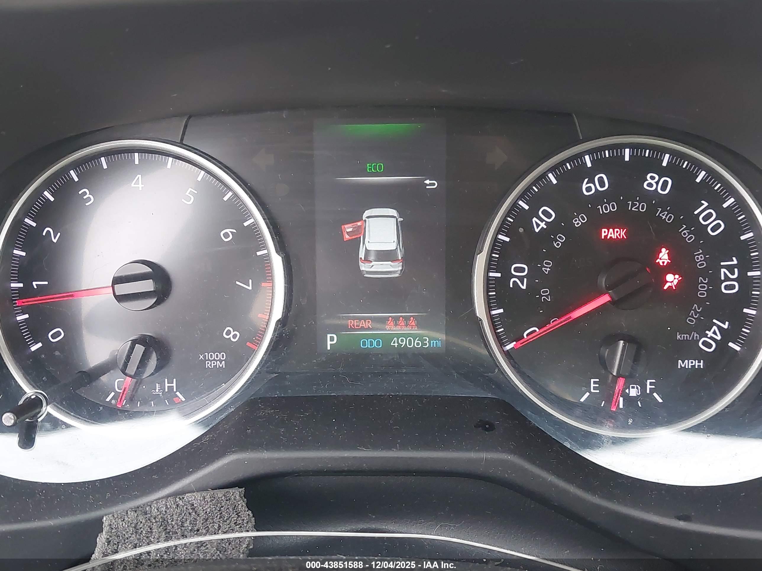 TOYOTA RAV4 image 7