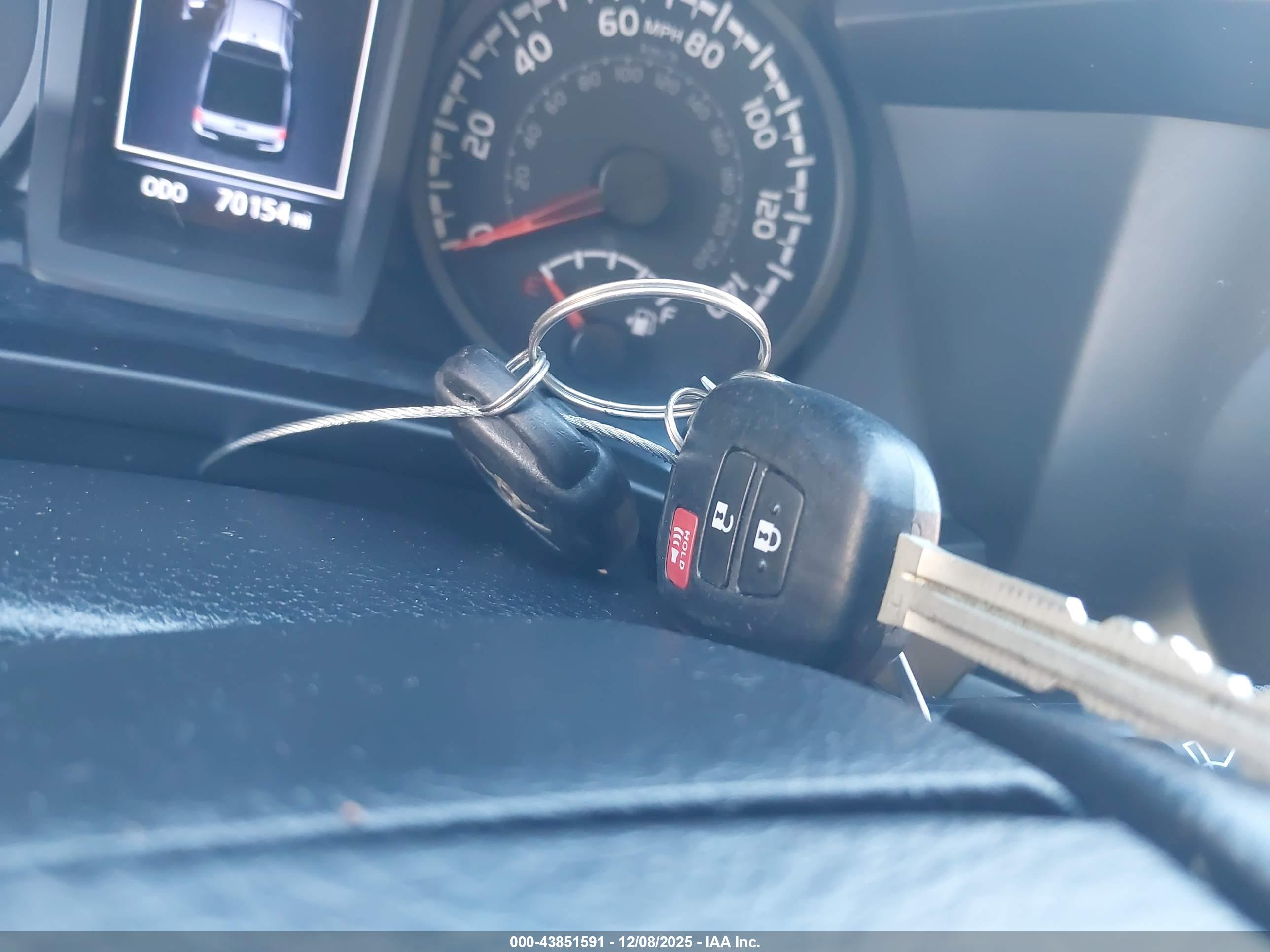 TOYOTA TACOMA image 11
