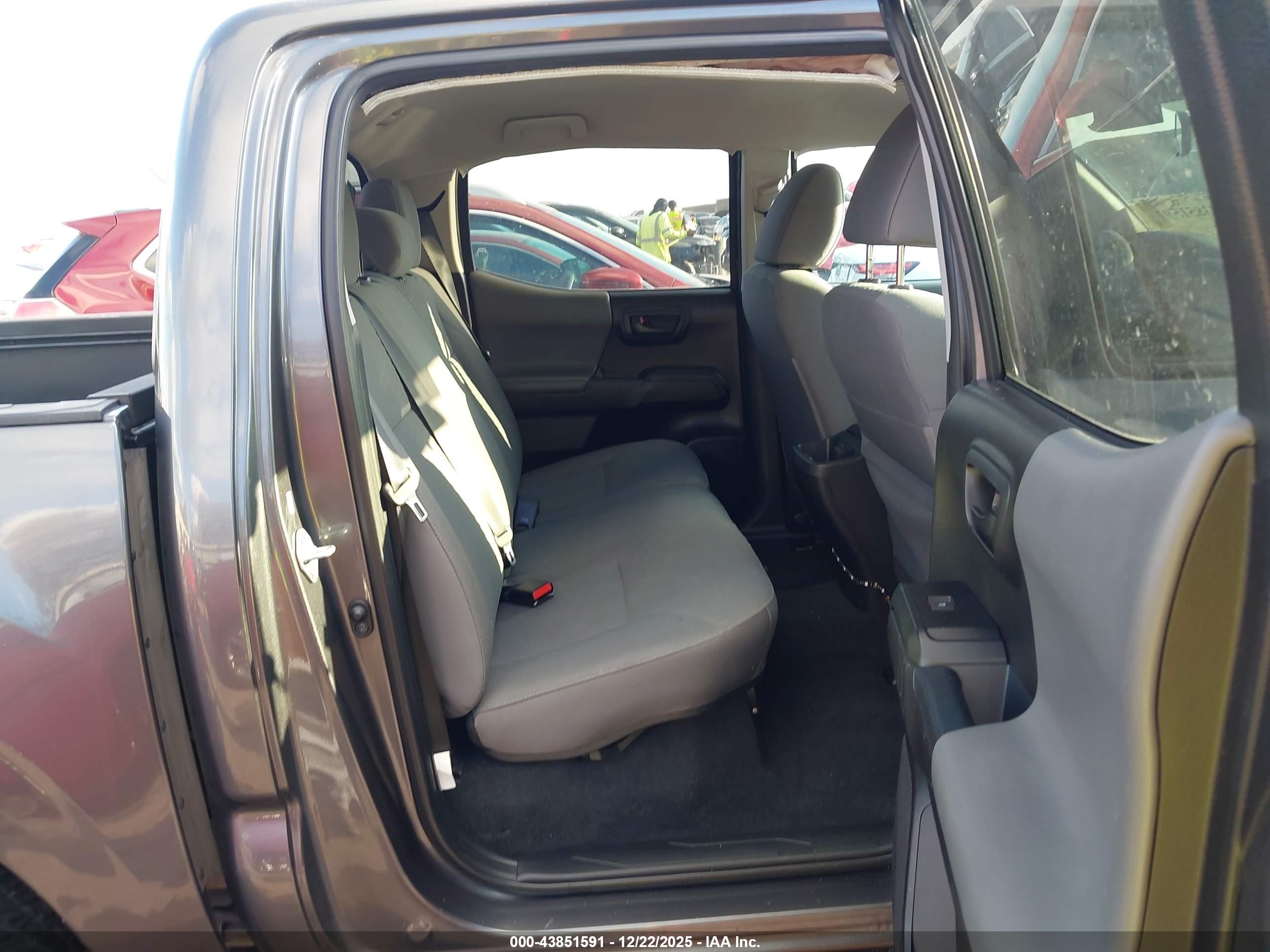TOYOTA TACOMA image 8