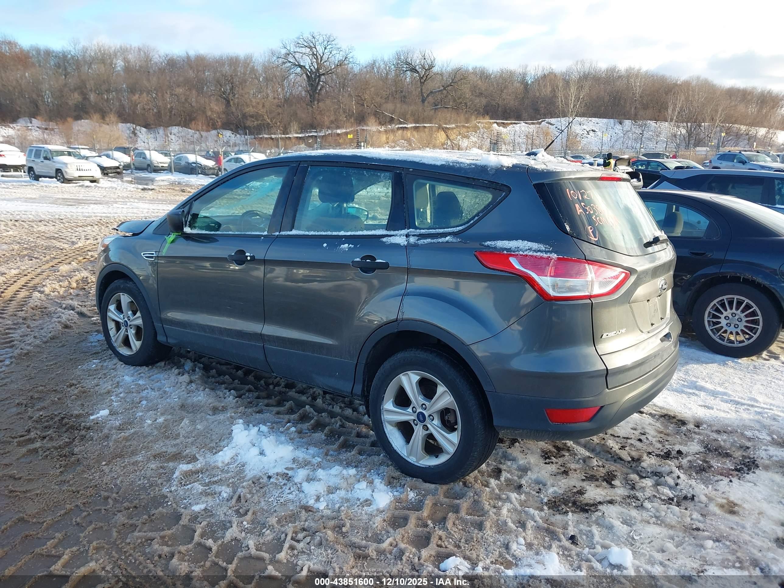 FORD ESCAPE image 3
