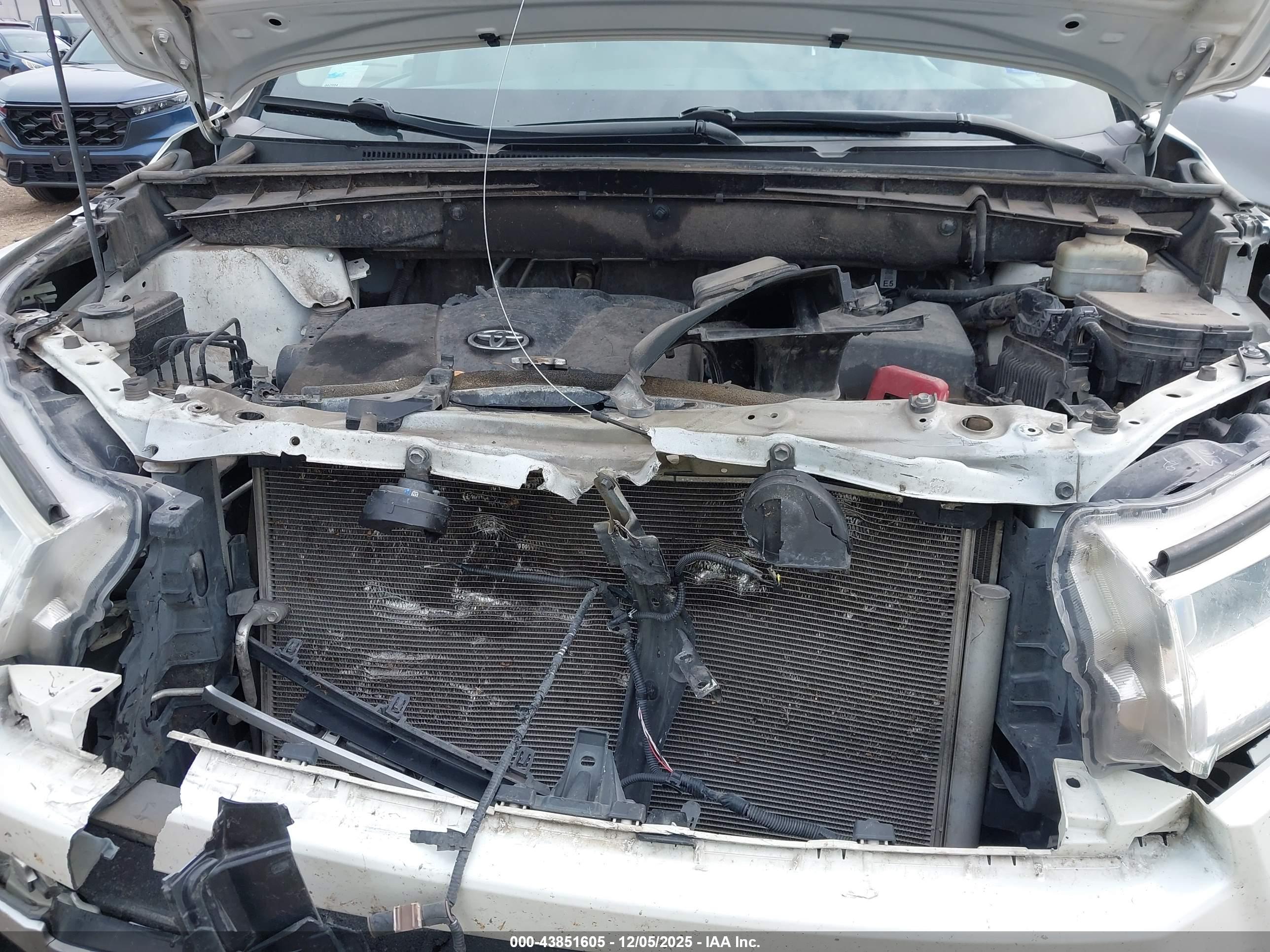 TOYOTA HIGHLANDER image 10