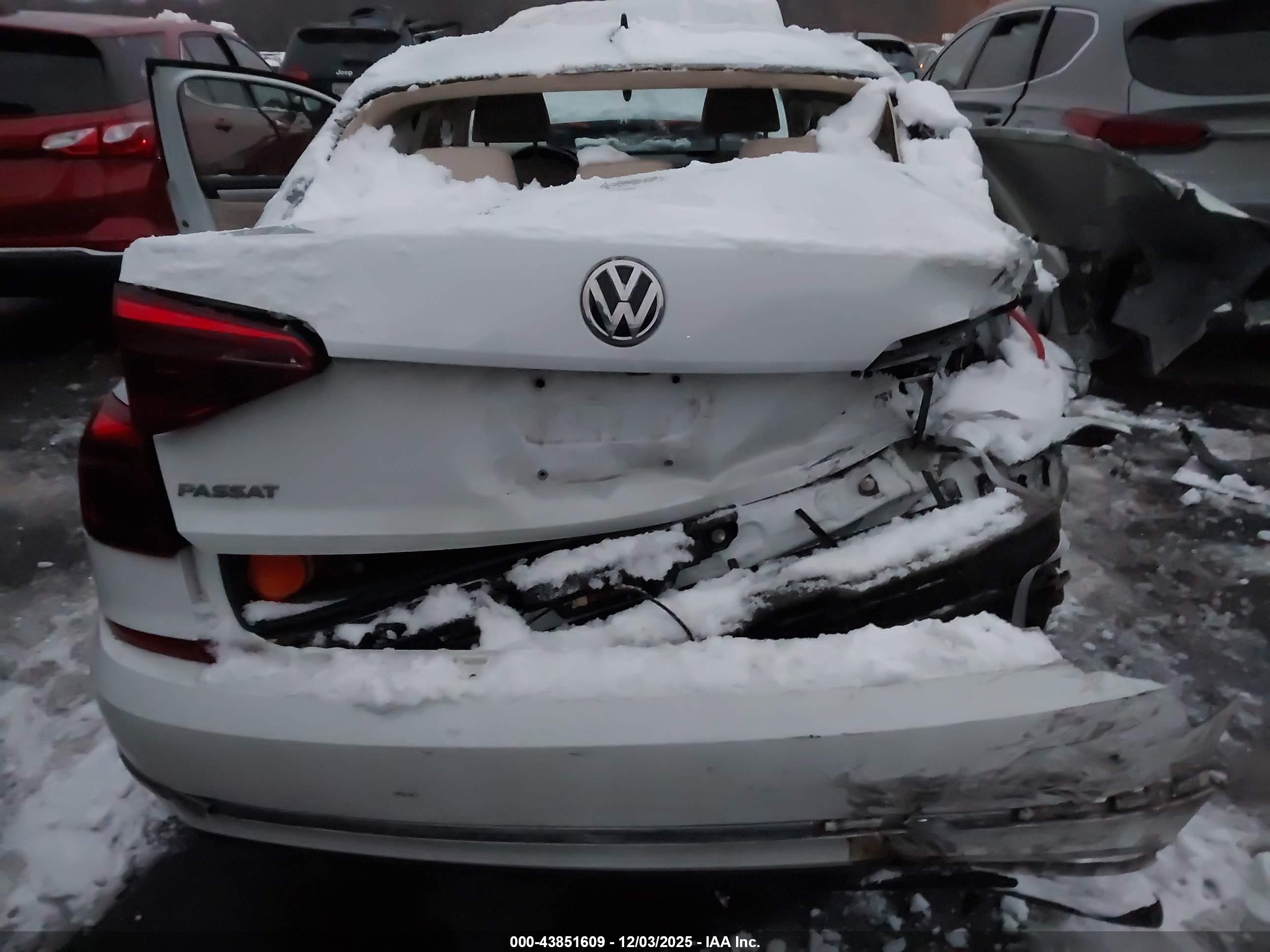 VOLKSWAGEN PASSAT image 6