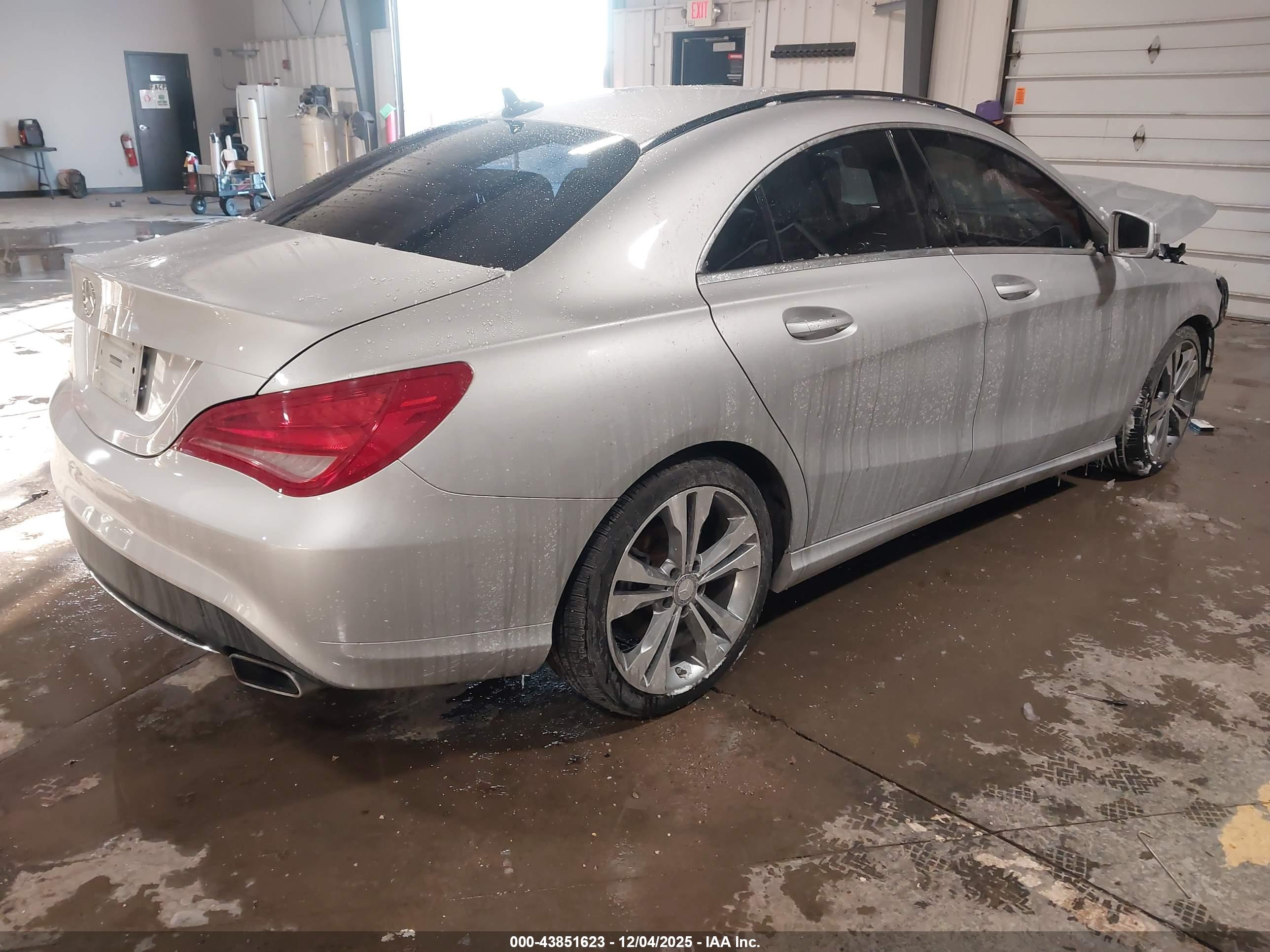 MERCEDES-BENZ CLA image 4