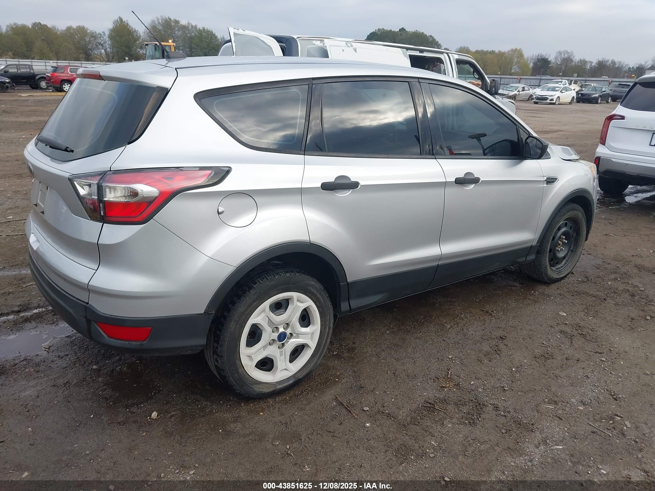 FORD ESCAPE image 4