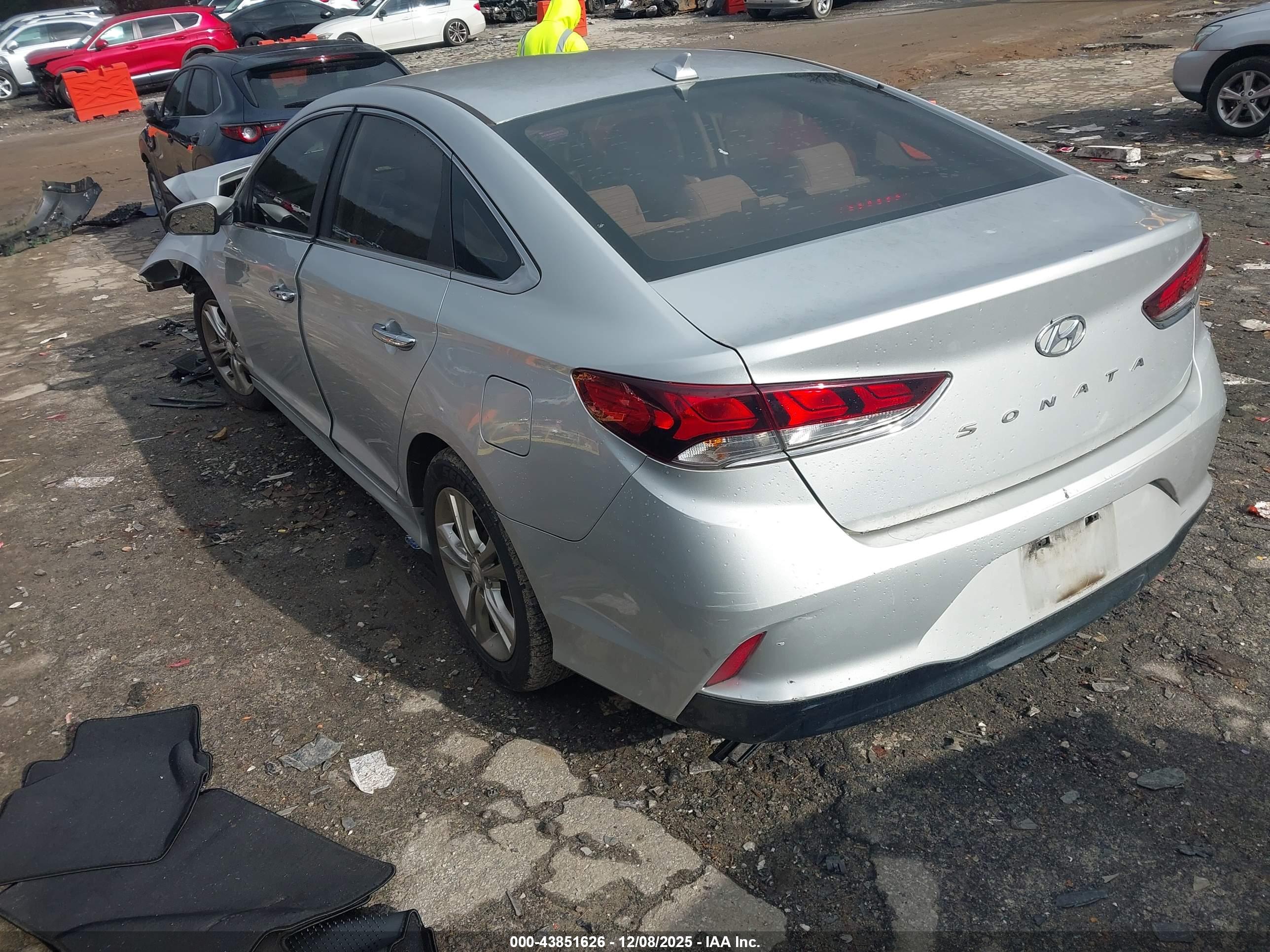 HYUNDAI SONATA image 3