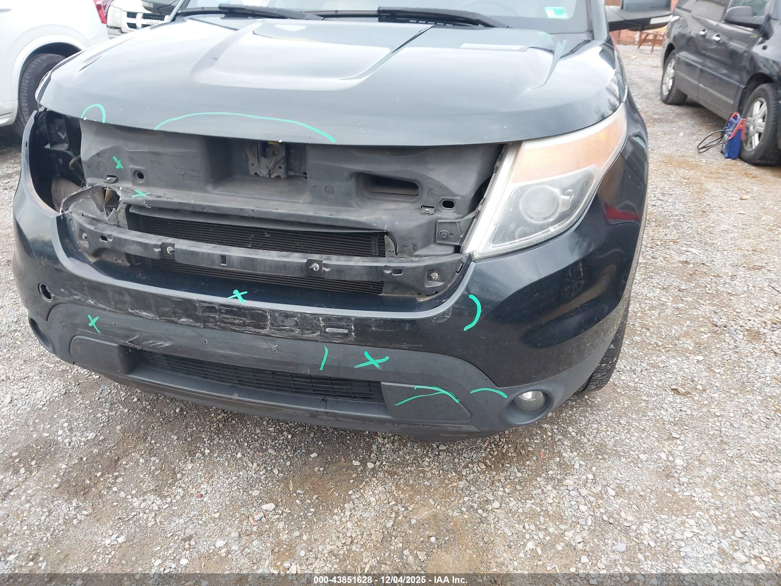 FORD EXPLORER image 6