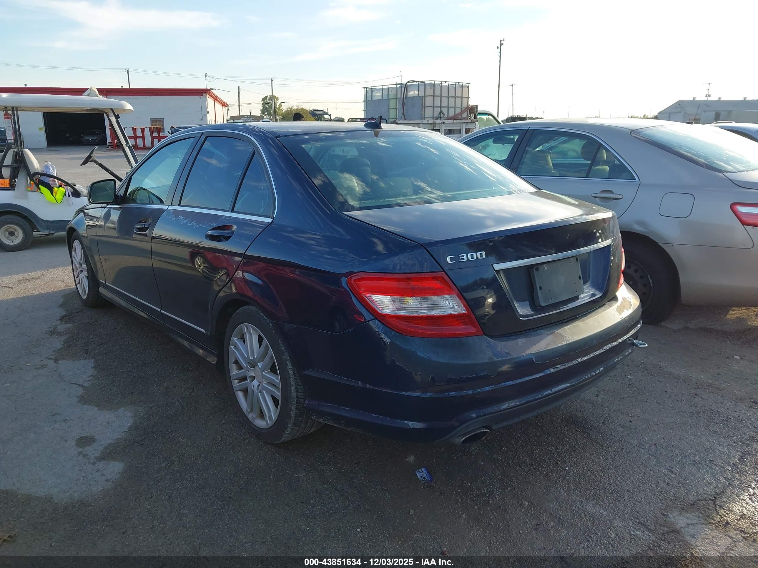 MERCEDES-BENZ C image 3