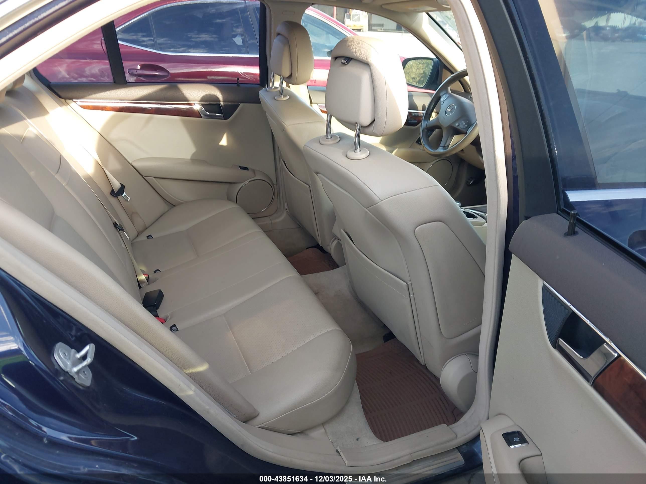 MERCEDES-BENZ C image 8