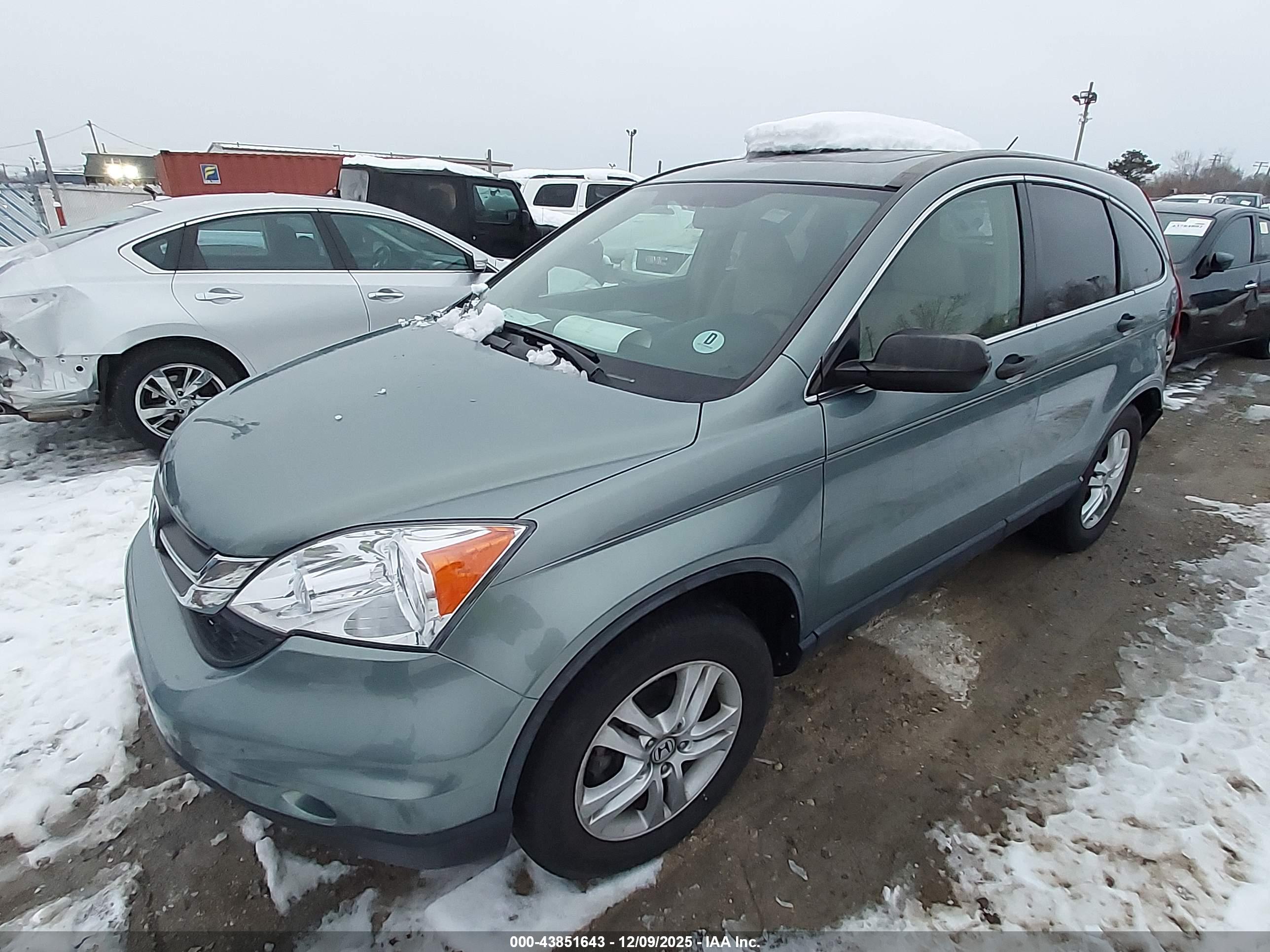 HONDA CR-V image 2