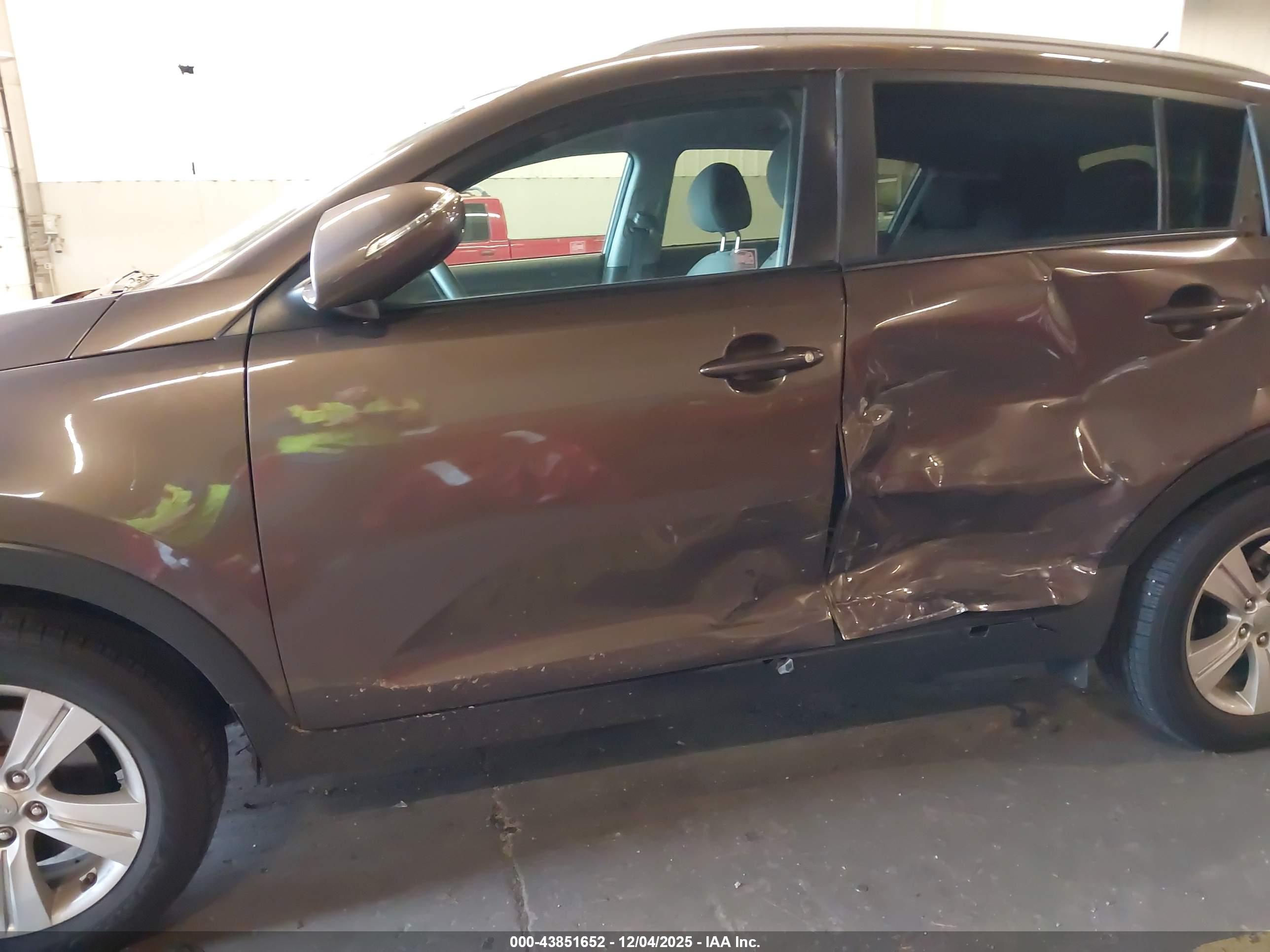 KIA SPORTAGE image 6