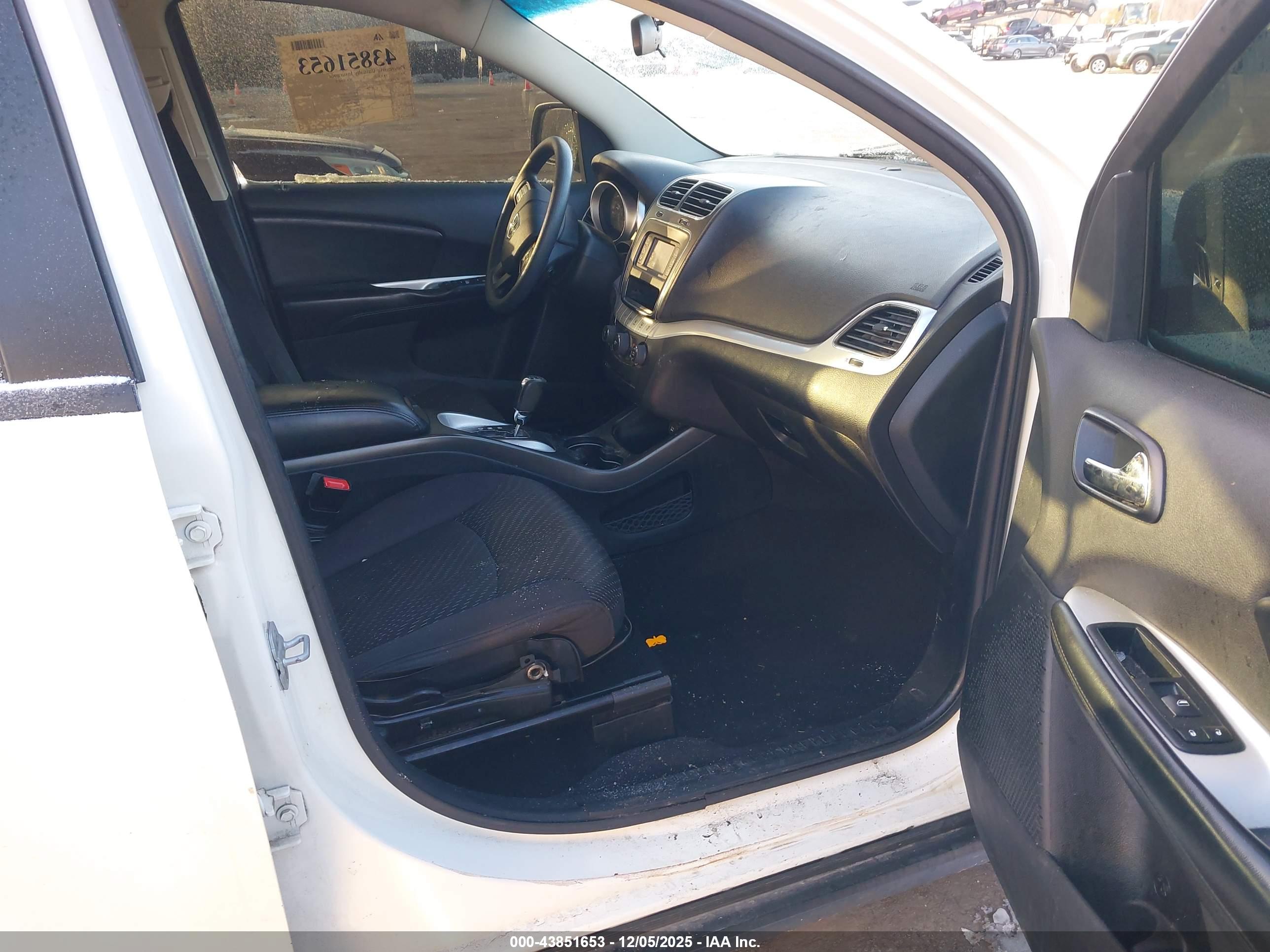 DODGE JOURNEY image 5