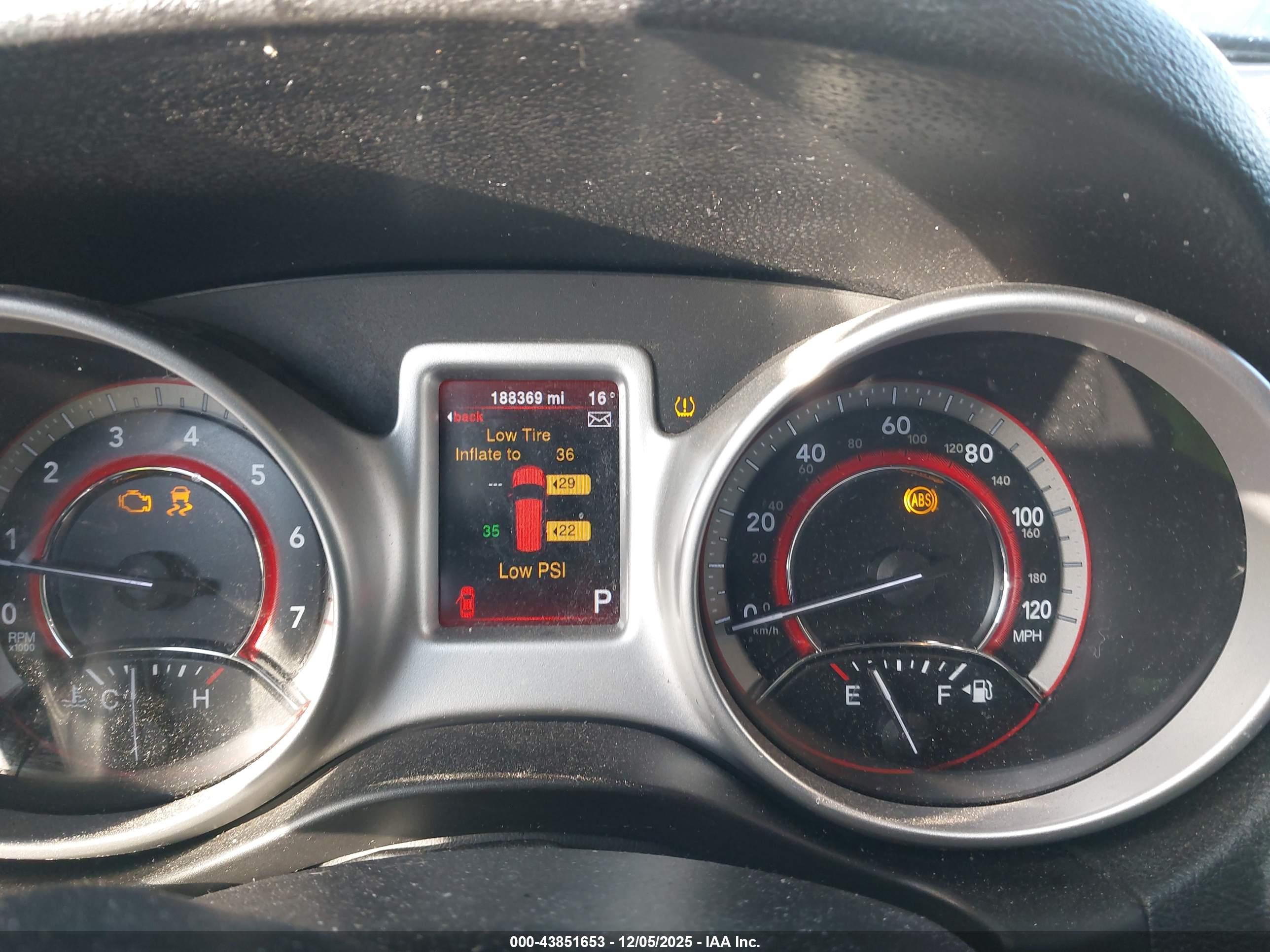 DODGE JOURNEY image 7