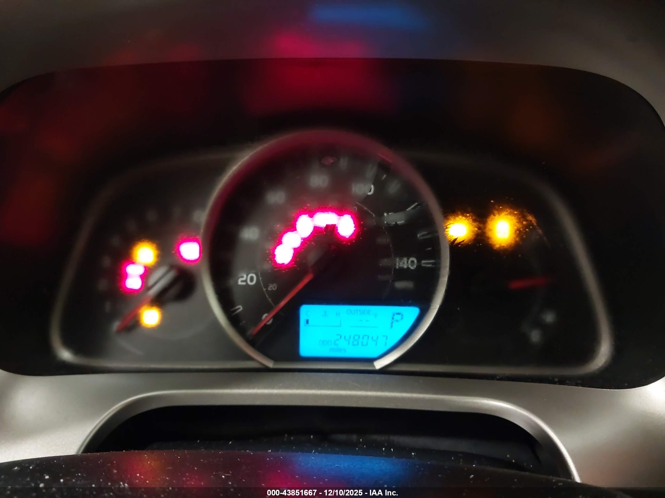 TOYOTA RAV4 image 7