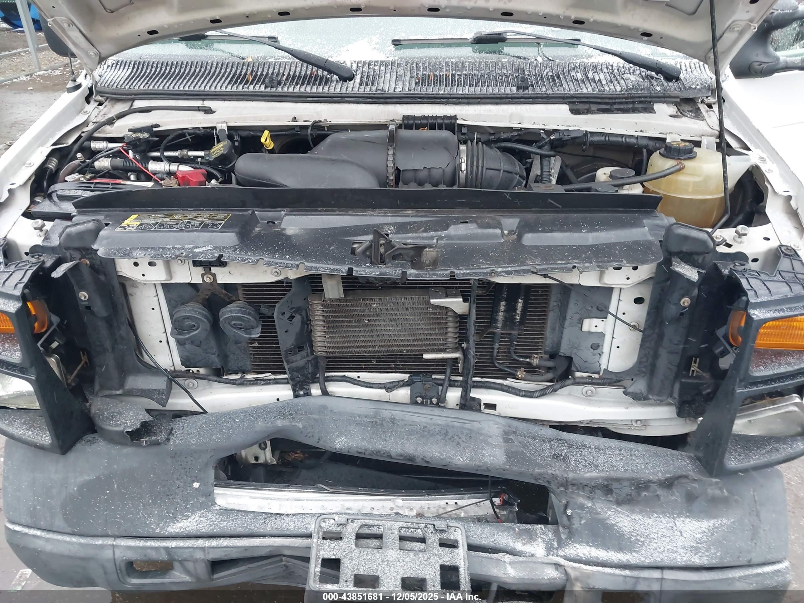 FORD E-250 image 10