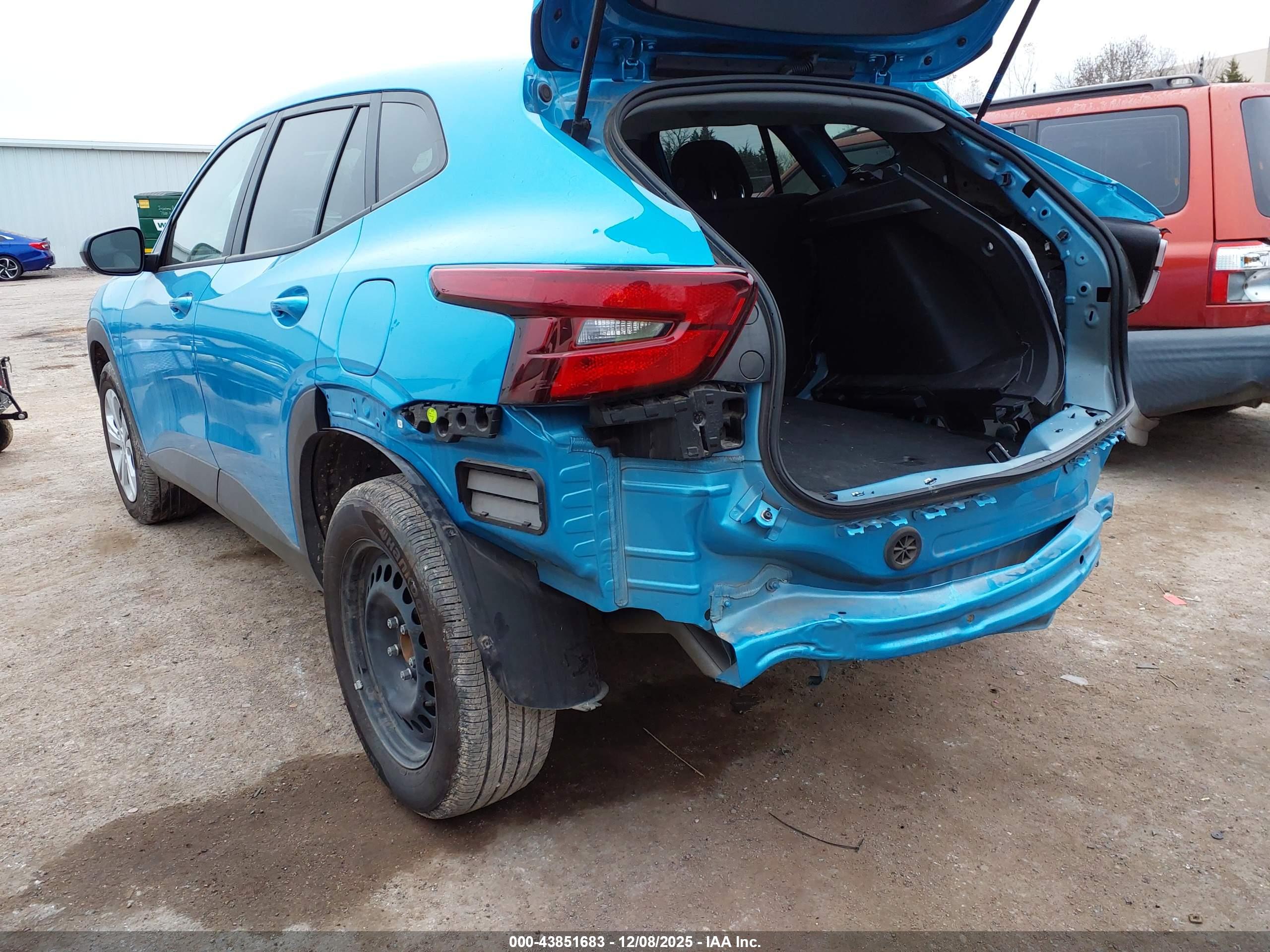 CHEVROLET TRAX image 3