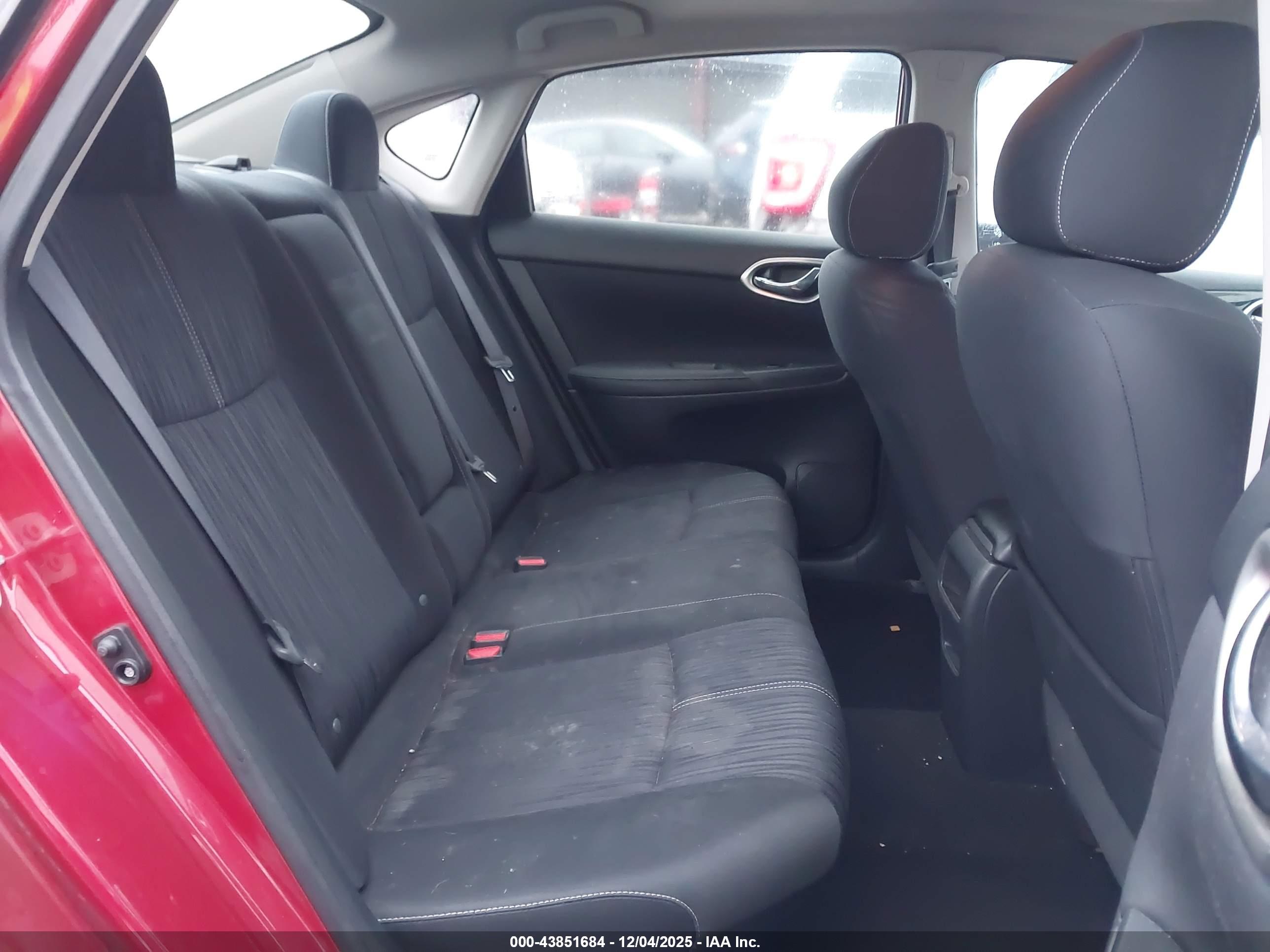 NISSAN SENTRA image 8