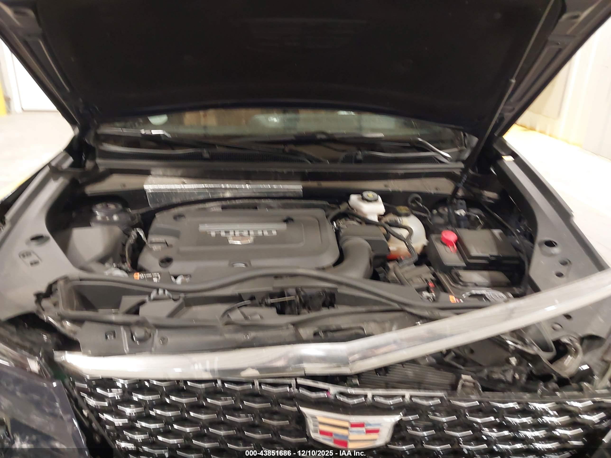 CADILLAC XT4 image 10