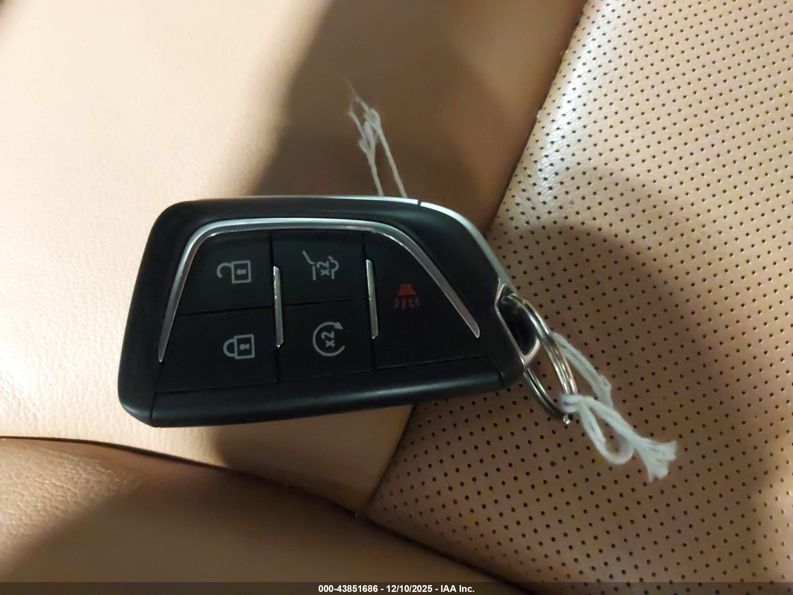 CADILLAC XT4 image 11