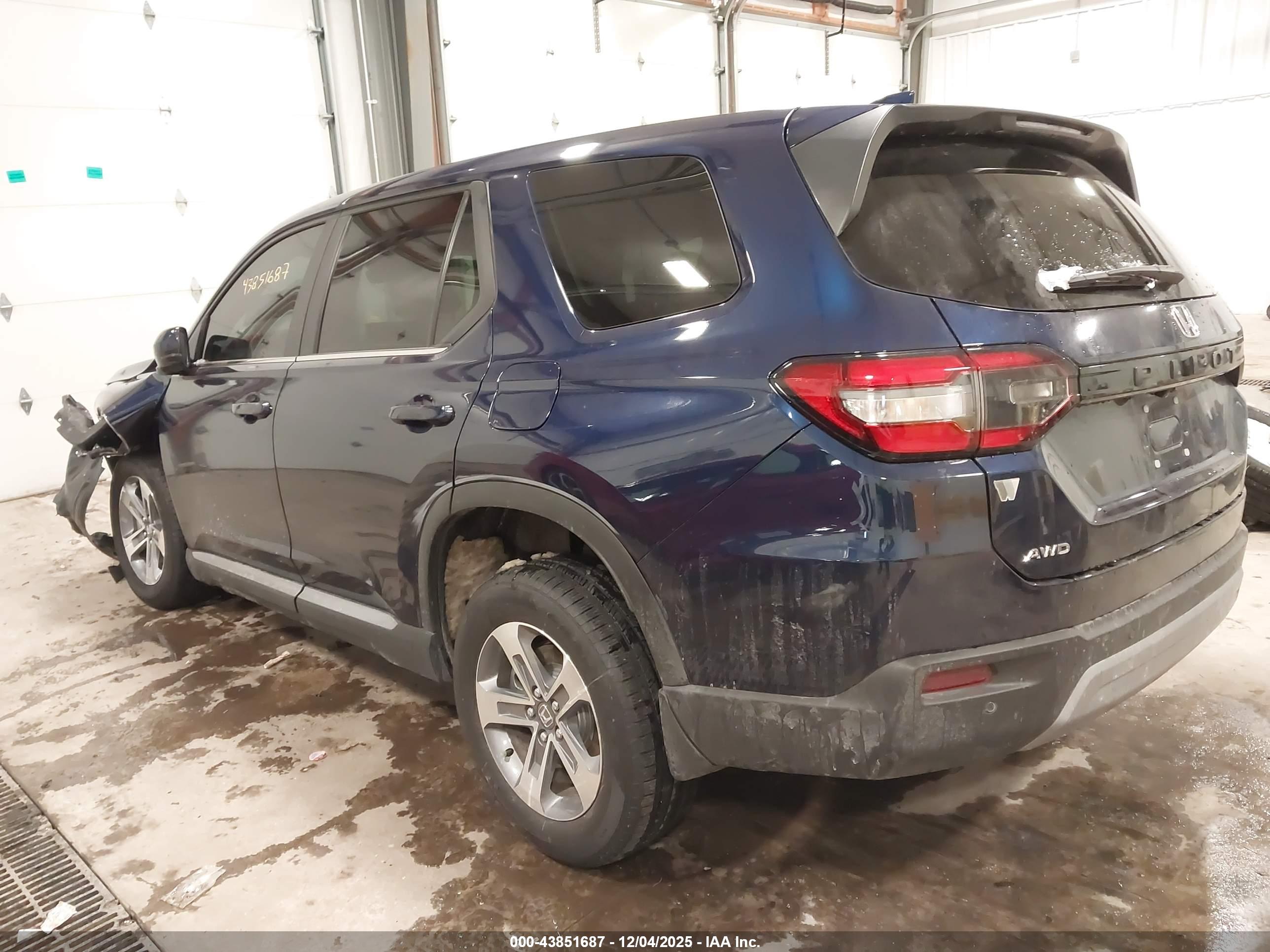 HONDA PILOT image 3