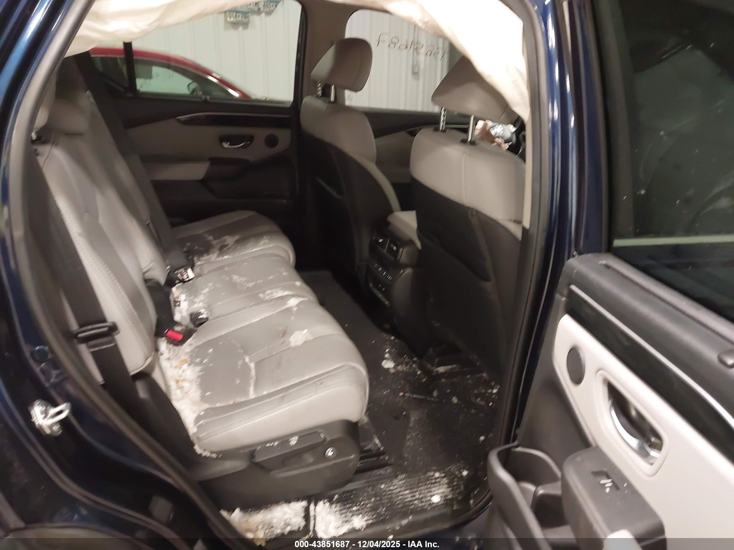 HONDA PILOT image 8