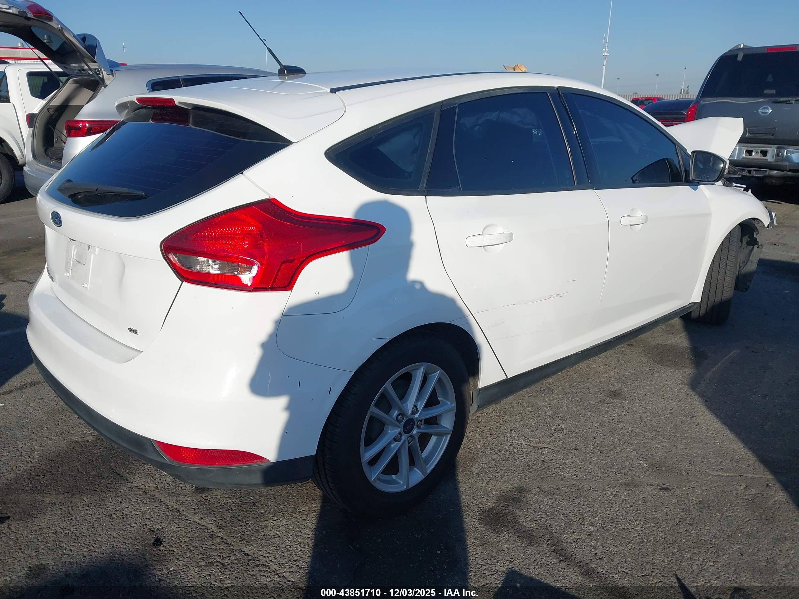 FORD FOCUS image 4