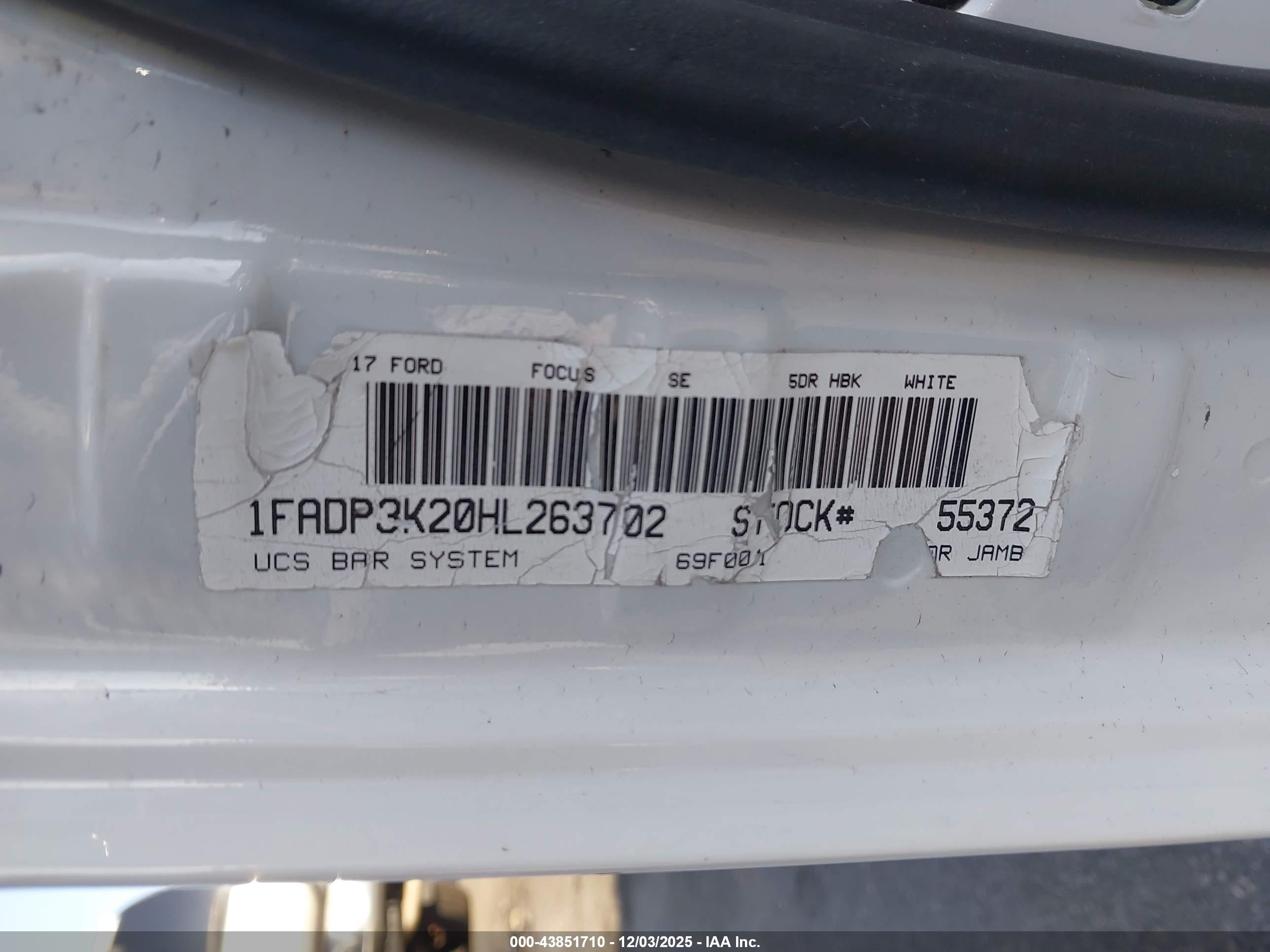 FORD FOCUS image 9
