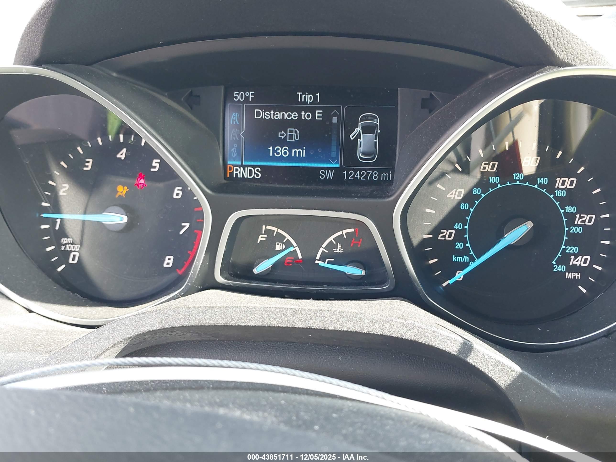 FORD ESCAPE image 7
