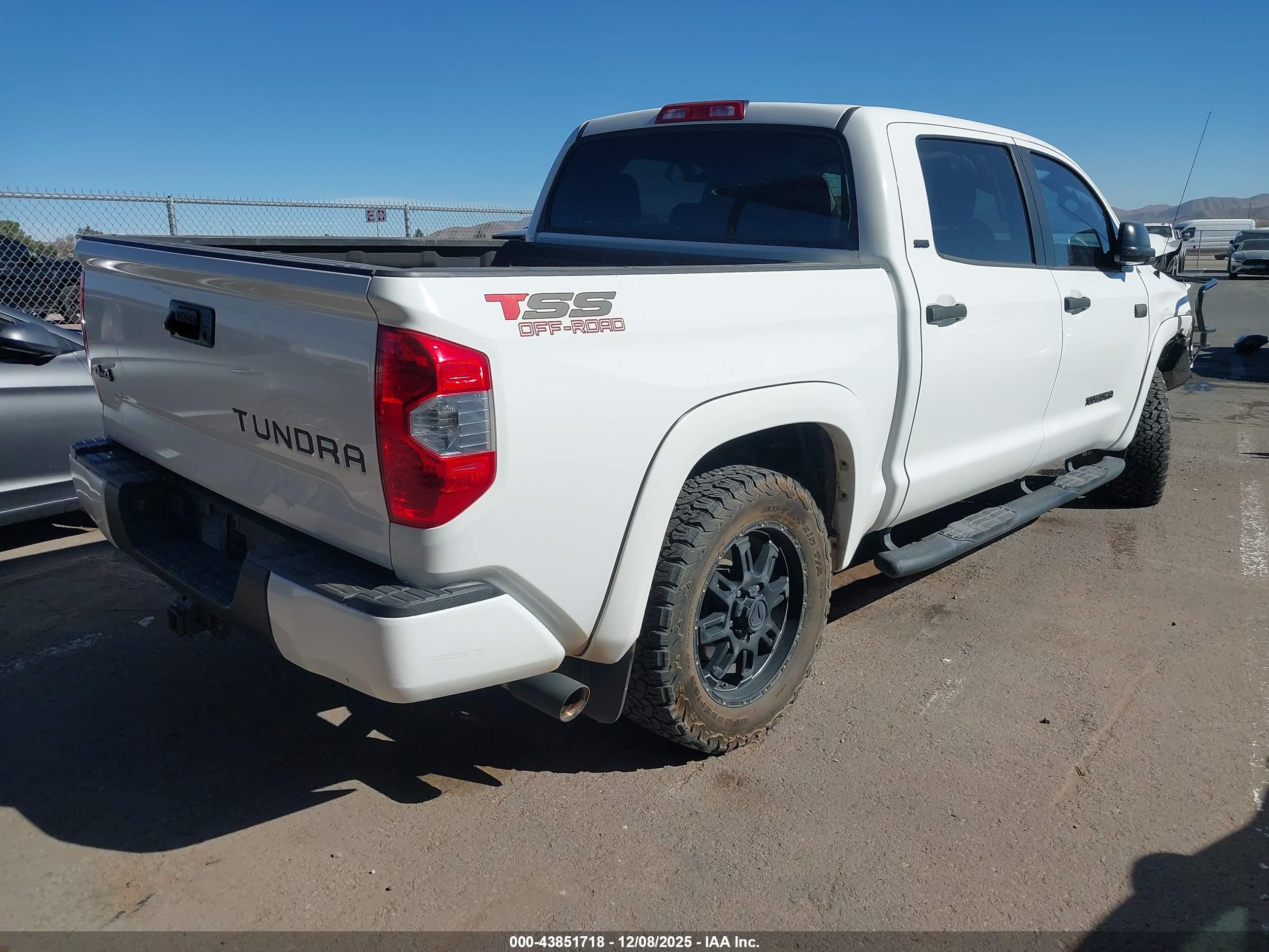 TOYOTA TUNDRA image 4