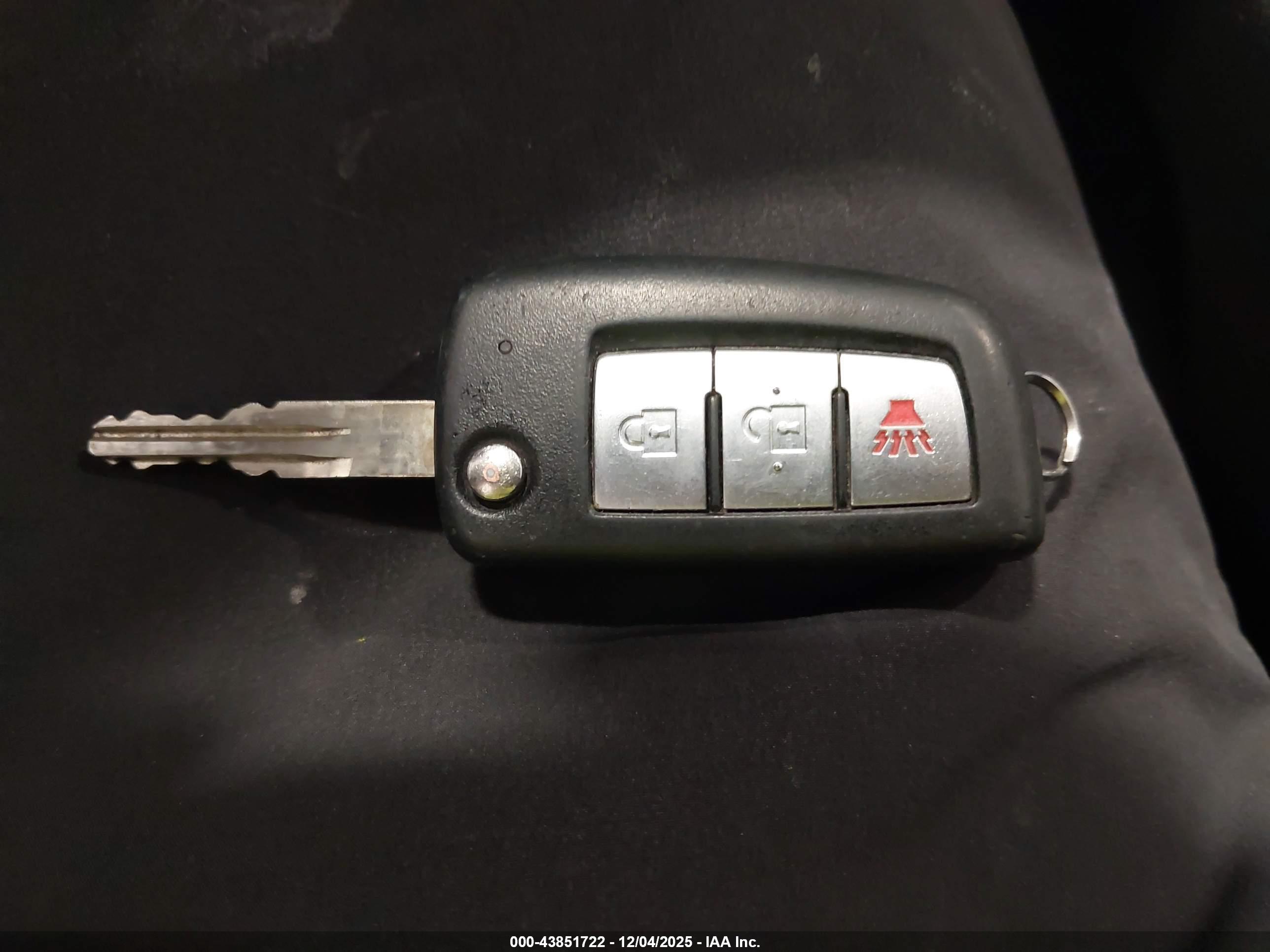 NISSAN ROGUE image 11