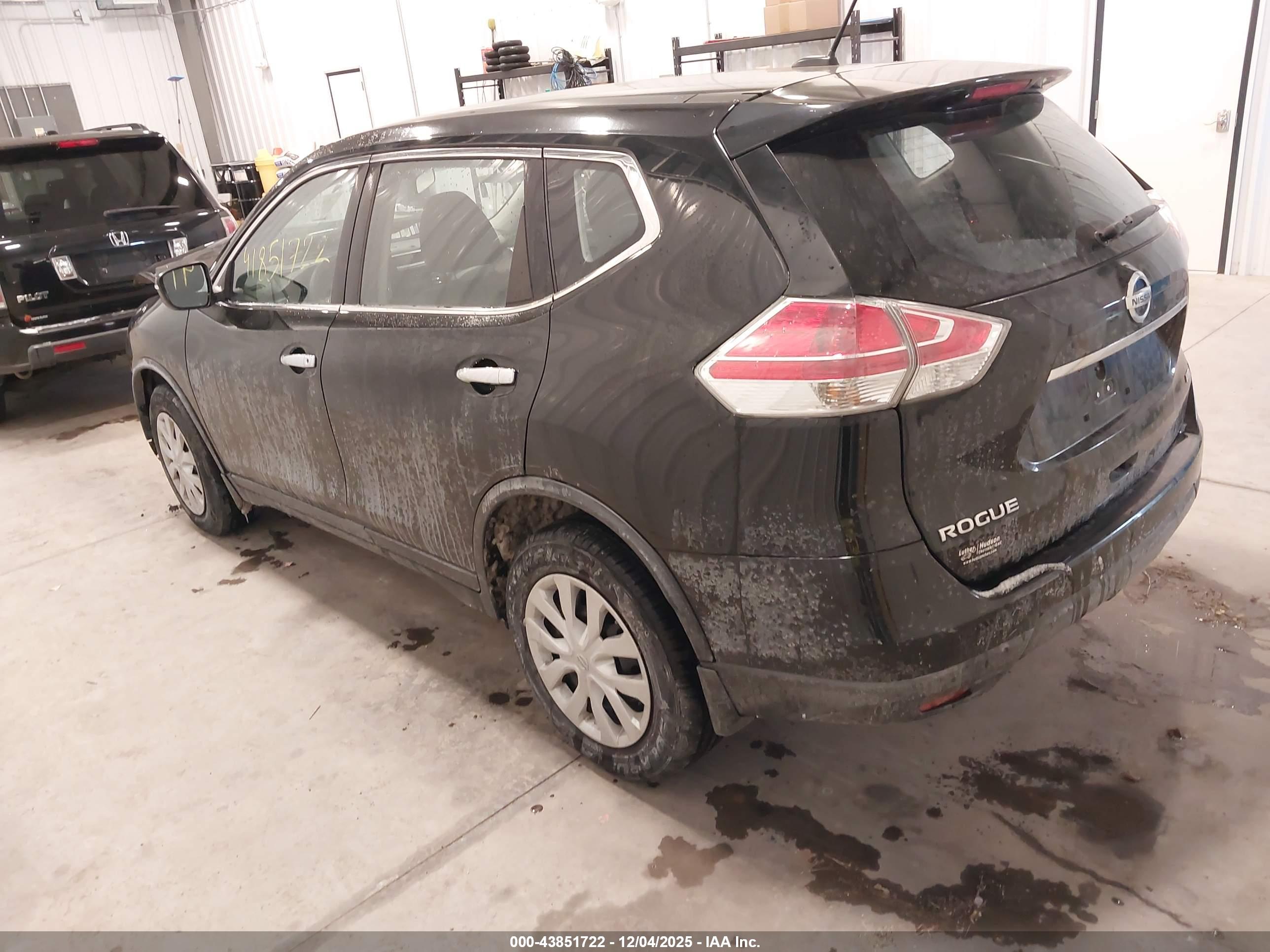 NISSAN ROGUE image 3