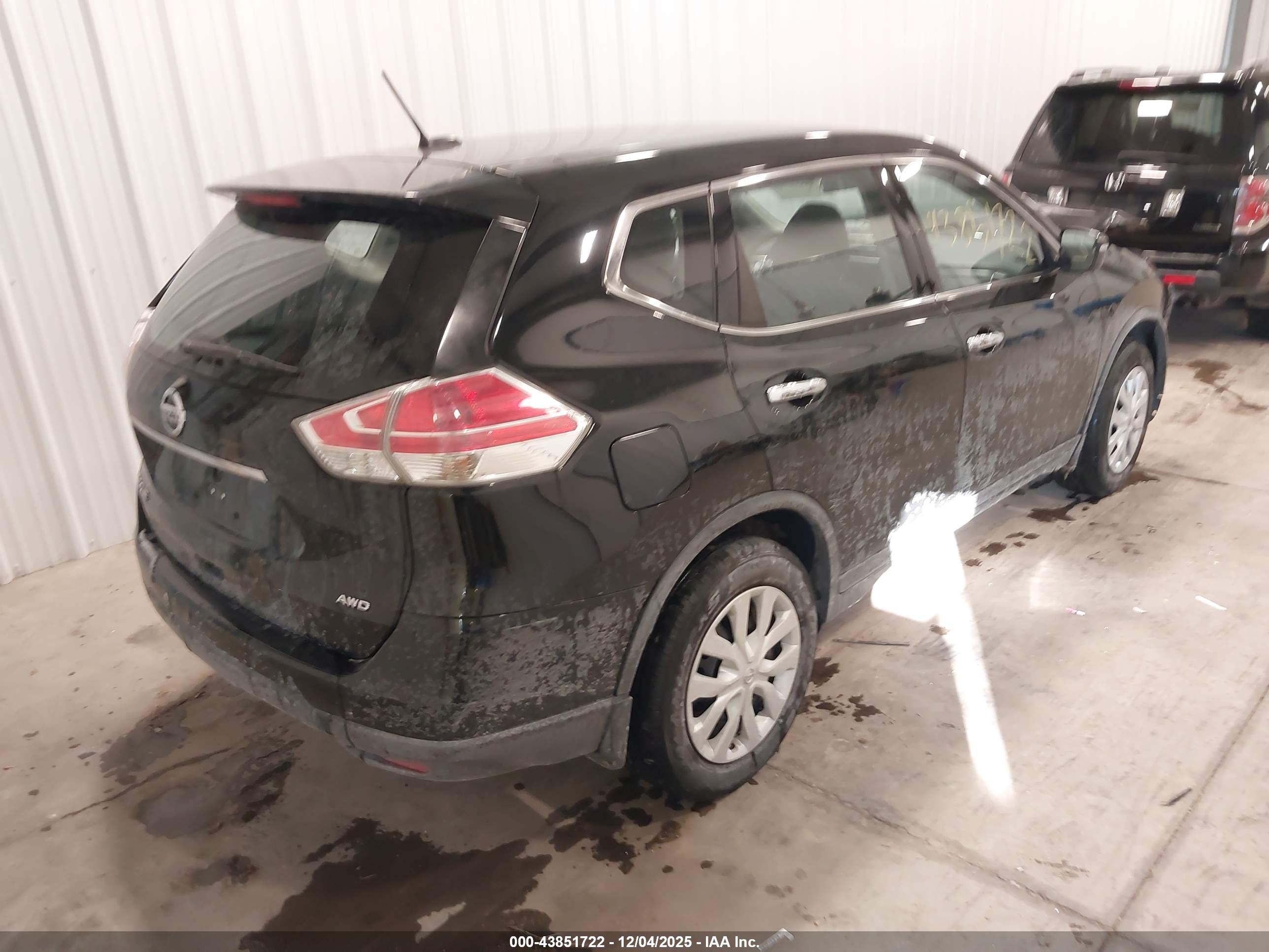 NISSAN ROGUE image 4