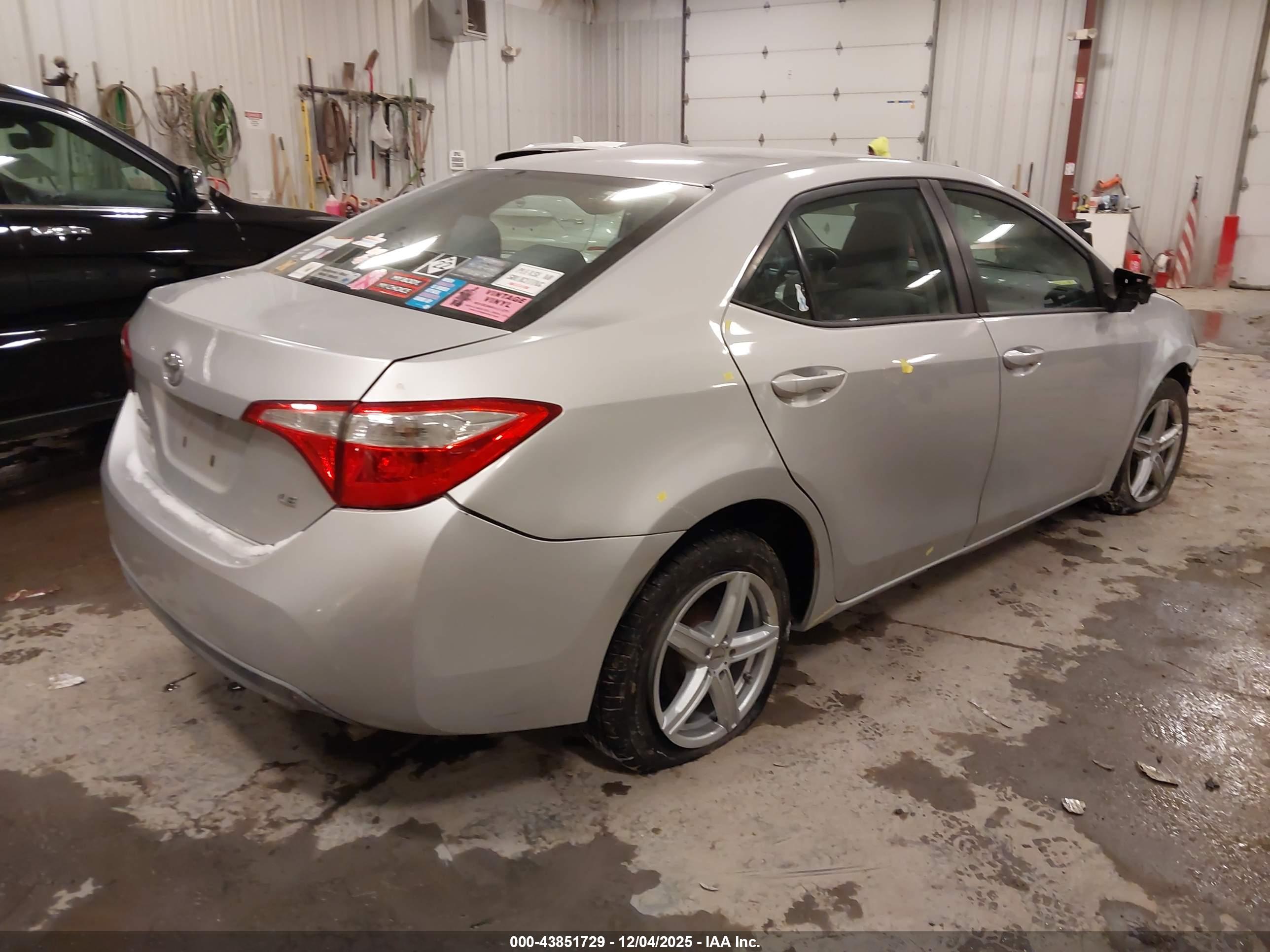 TOYOTA COROLLA image 4