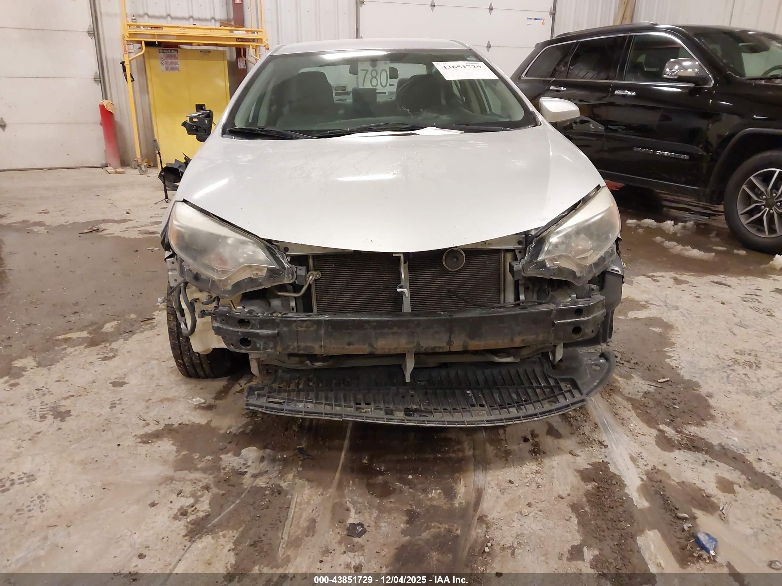 TOYOTA COROLLA image 6