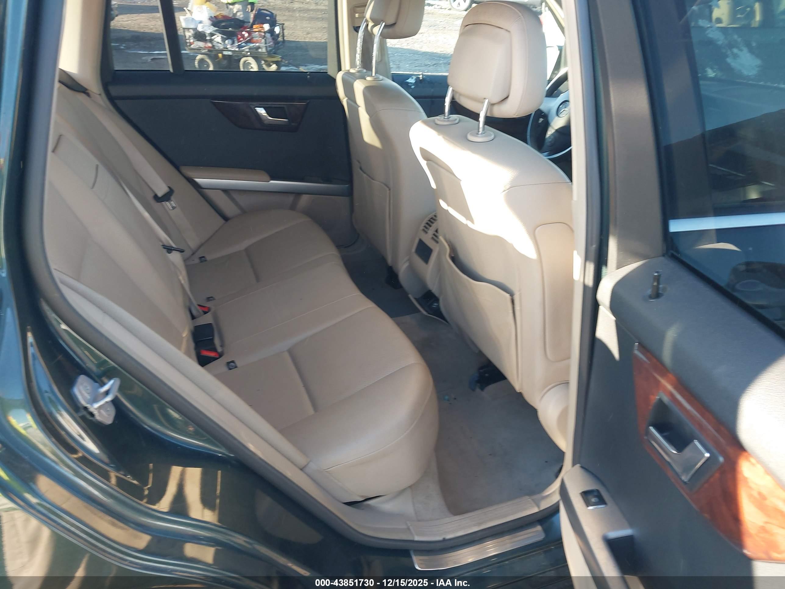 MERCEDES-BENZ GLK image 8